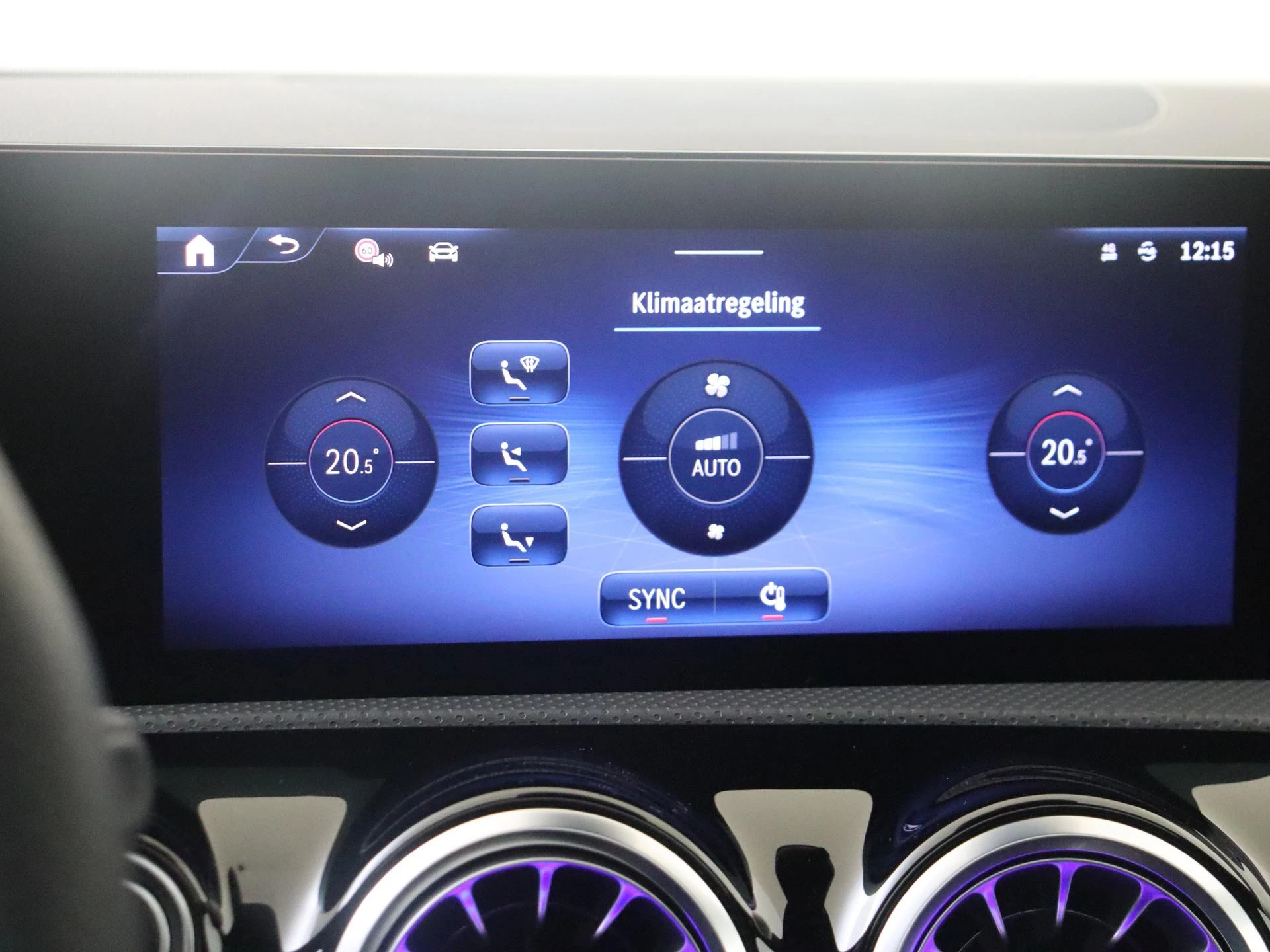 Mercedes-Benz-CLA-image-20