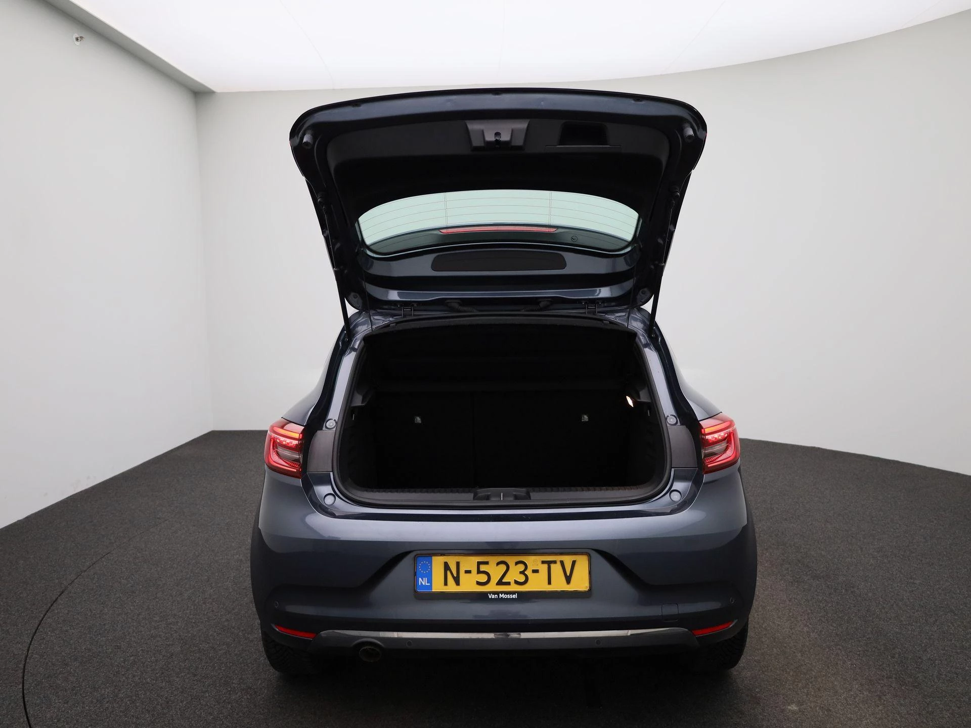 Renault-Clio-image-10
