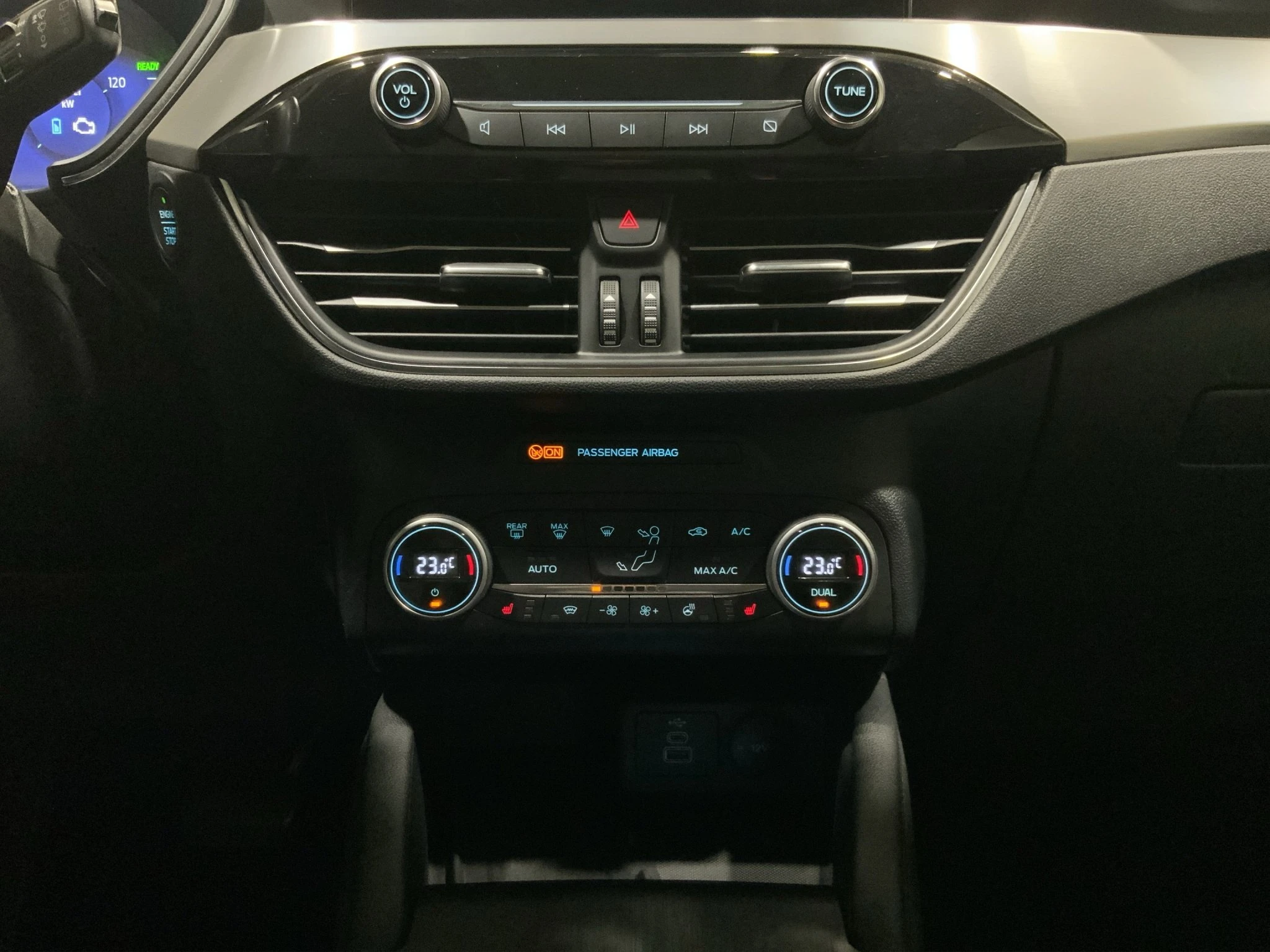 Ford-Kuga-image-13