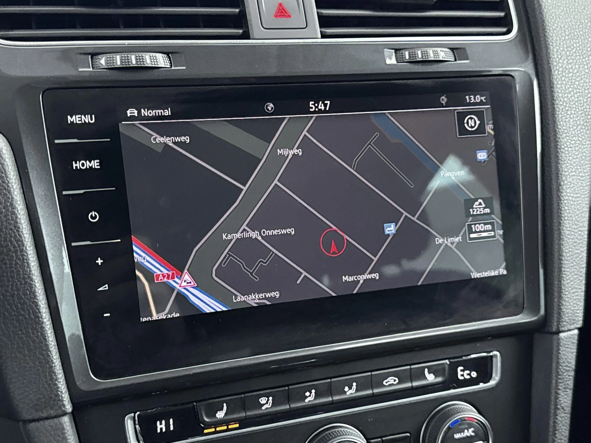 Volkswagen-e-Golf-image-15