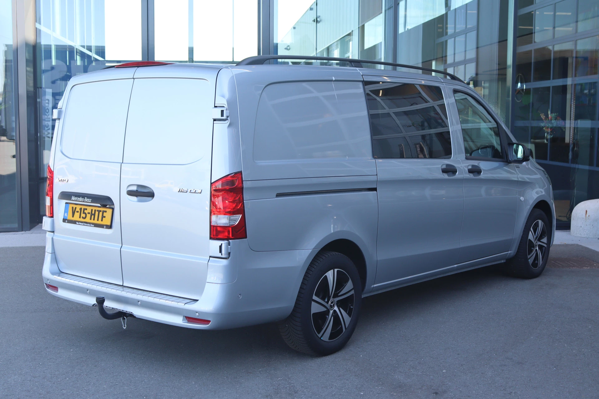 Mercedes-Benz-Vito-image-1