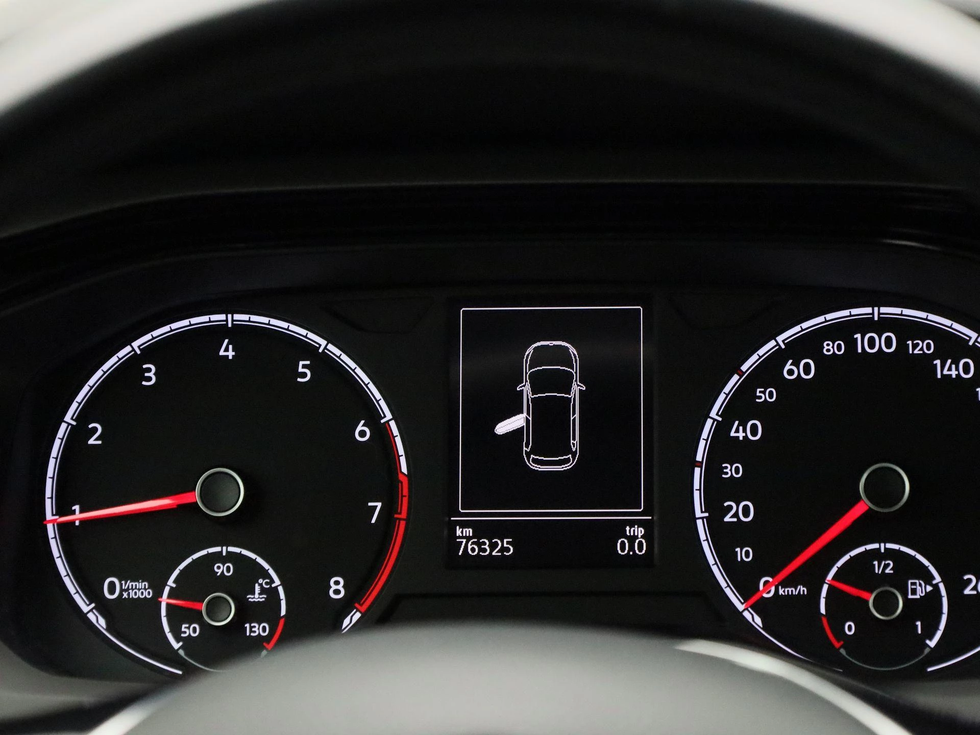 Volkswagen-Polo-image-7