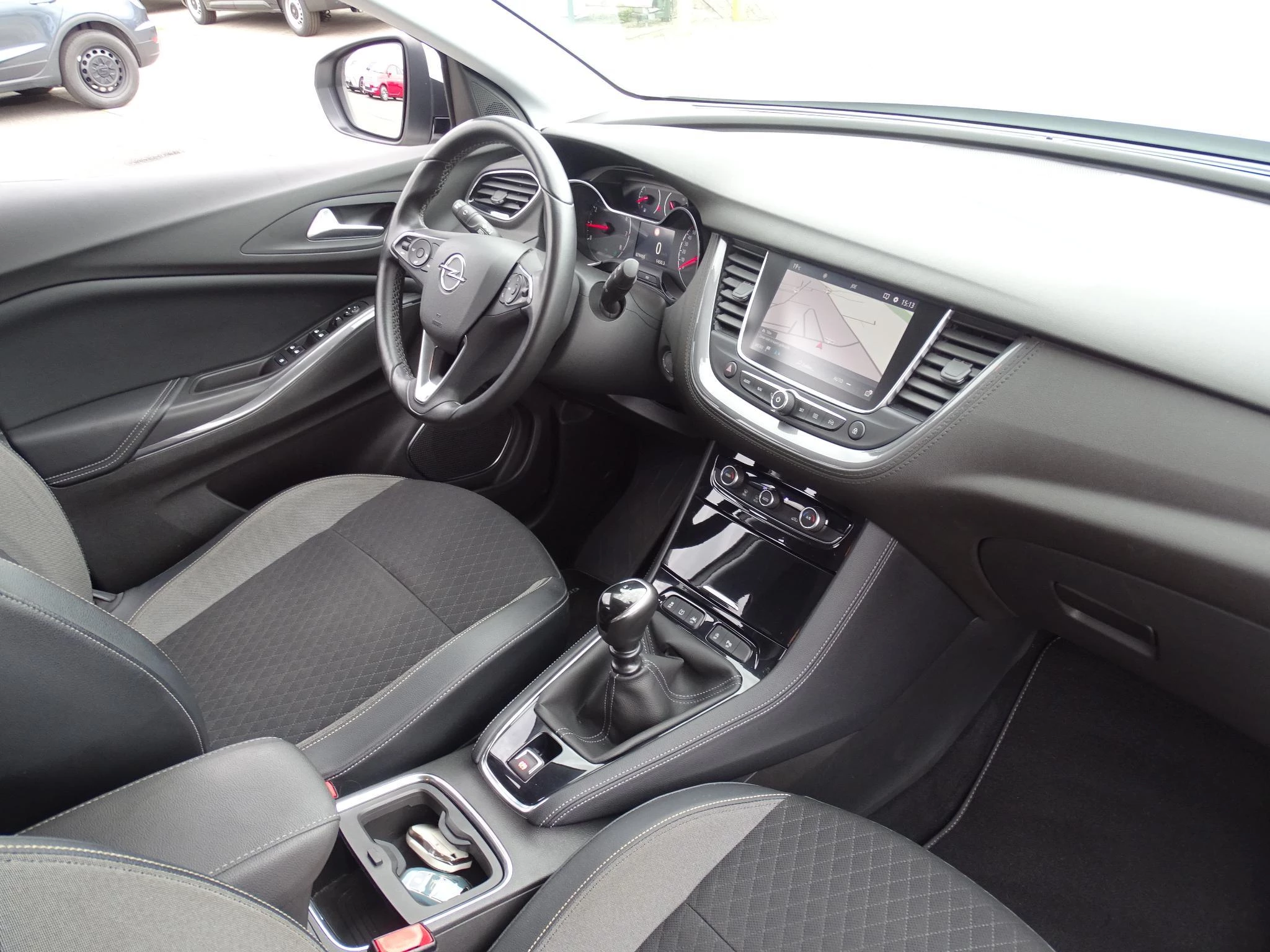 Opel-Grandland X-image-8