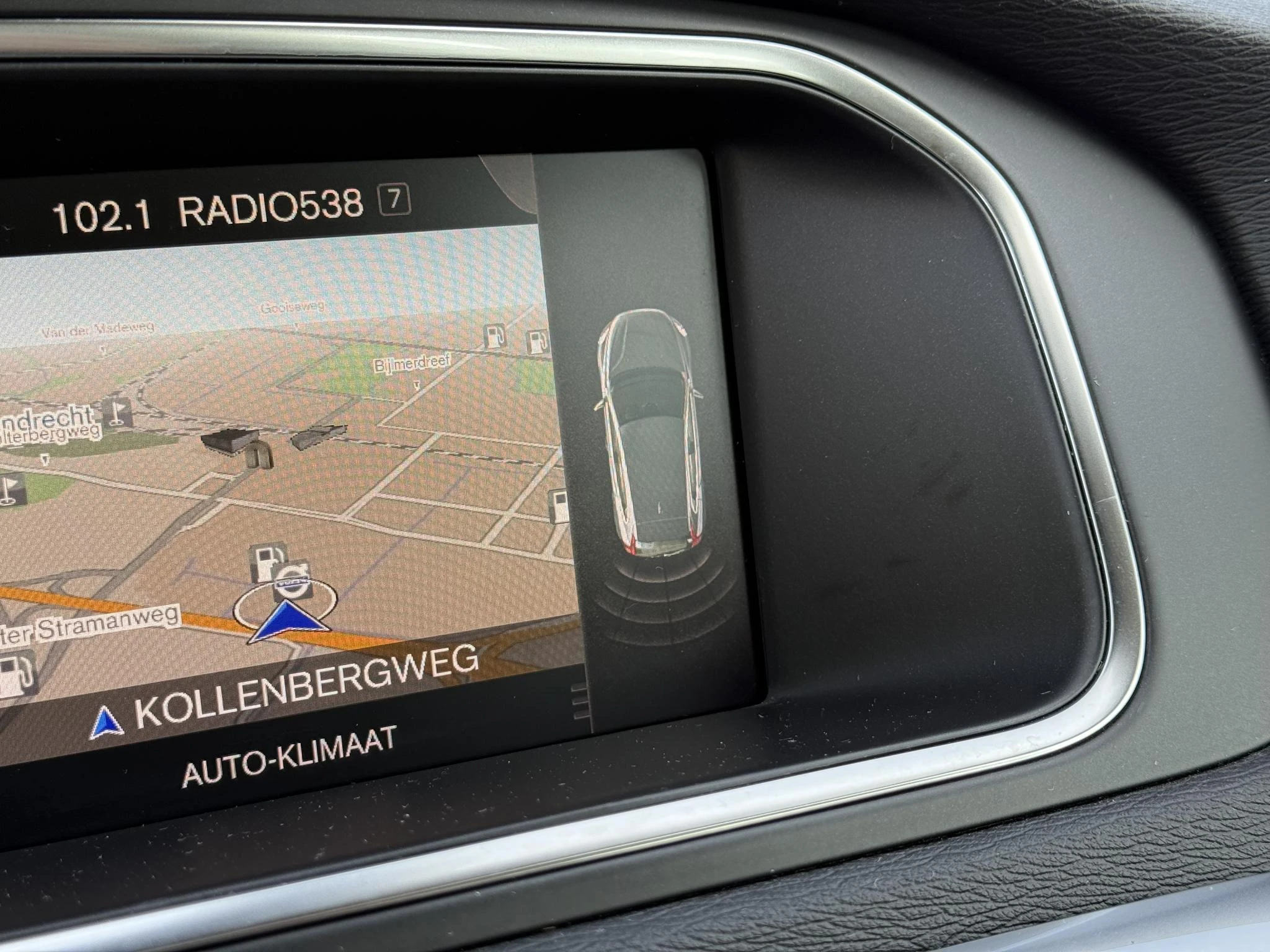 Volvo-V40-image-18