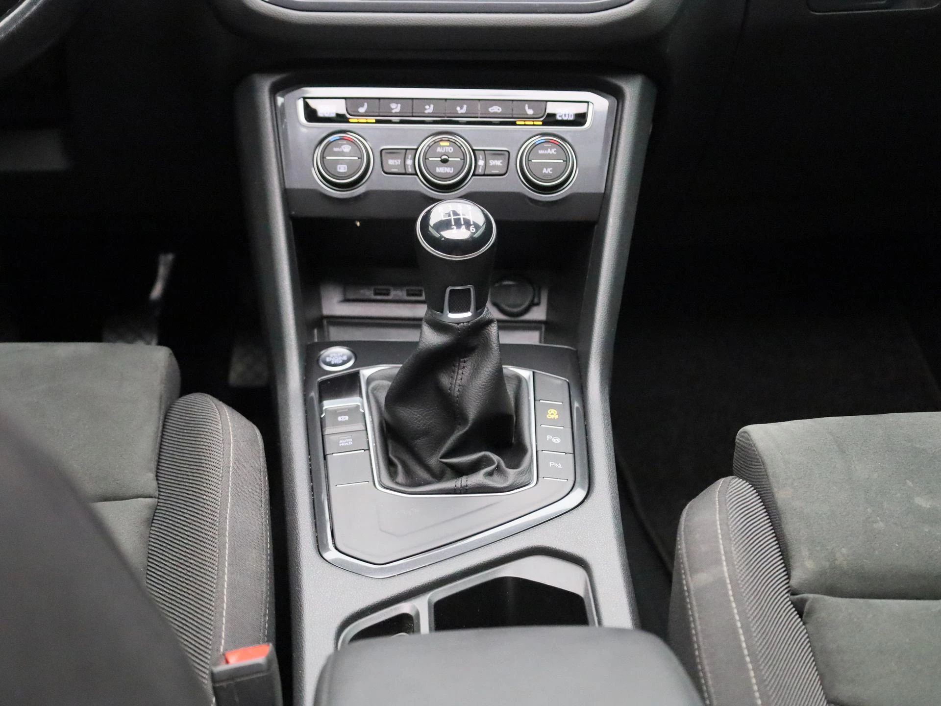 Volkswagen-Tiguan Allspace-image-8