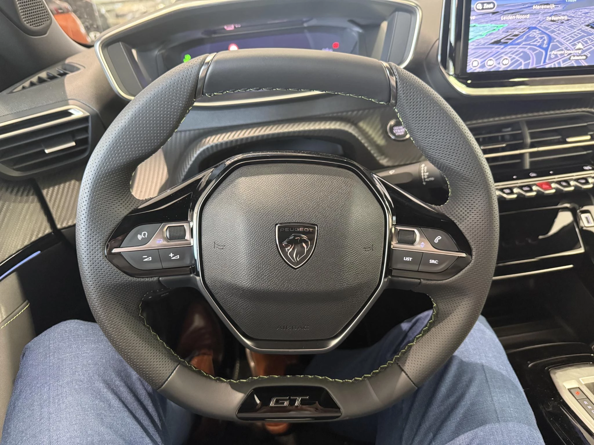 Peugeot 2008 1.2 Hybrid 145 GT