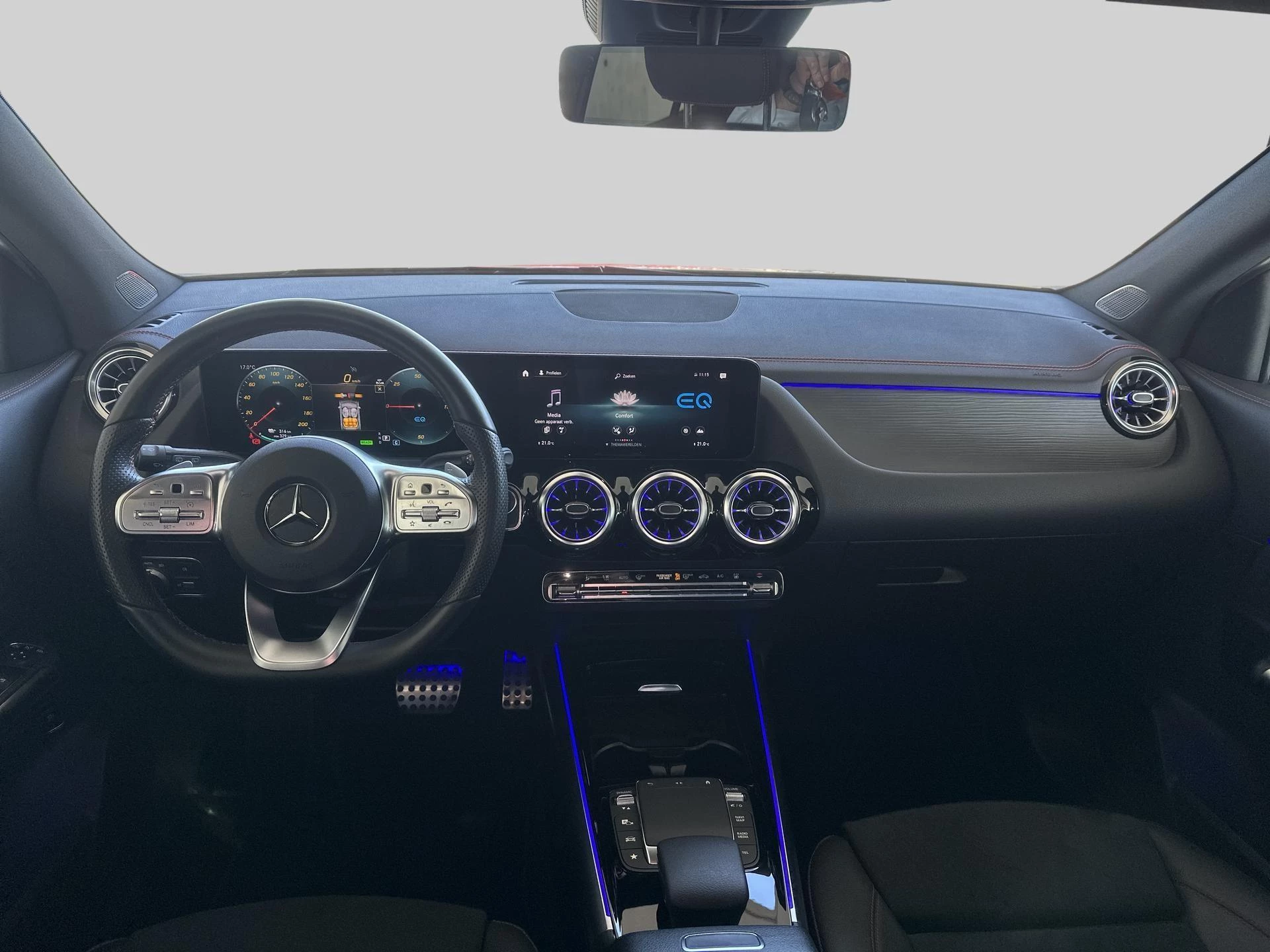 Mercedes-Benz EQA 350 4MATIC AMG Line + TREKHAAK + 360 CAMERA + MEMORY ZETELS +