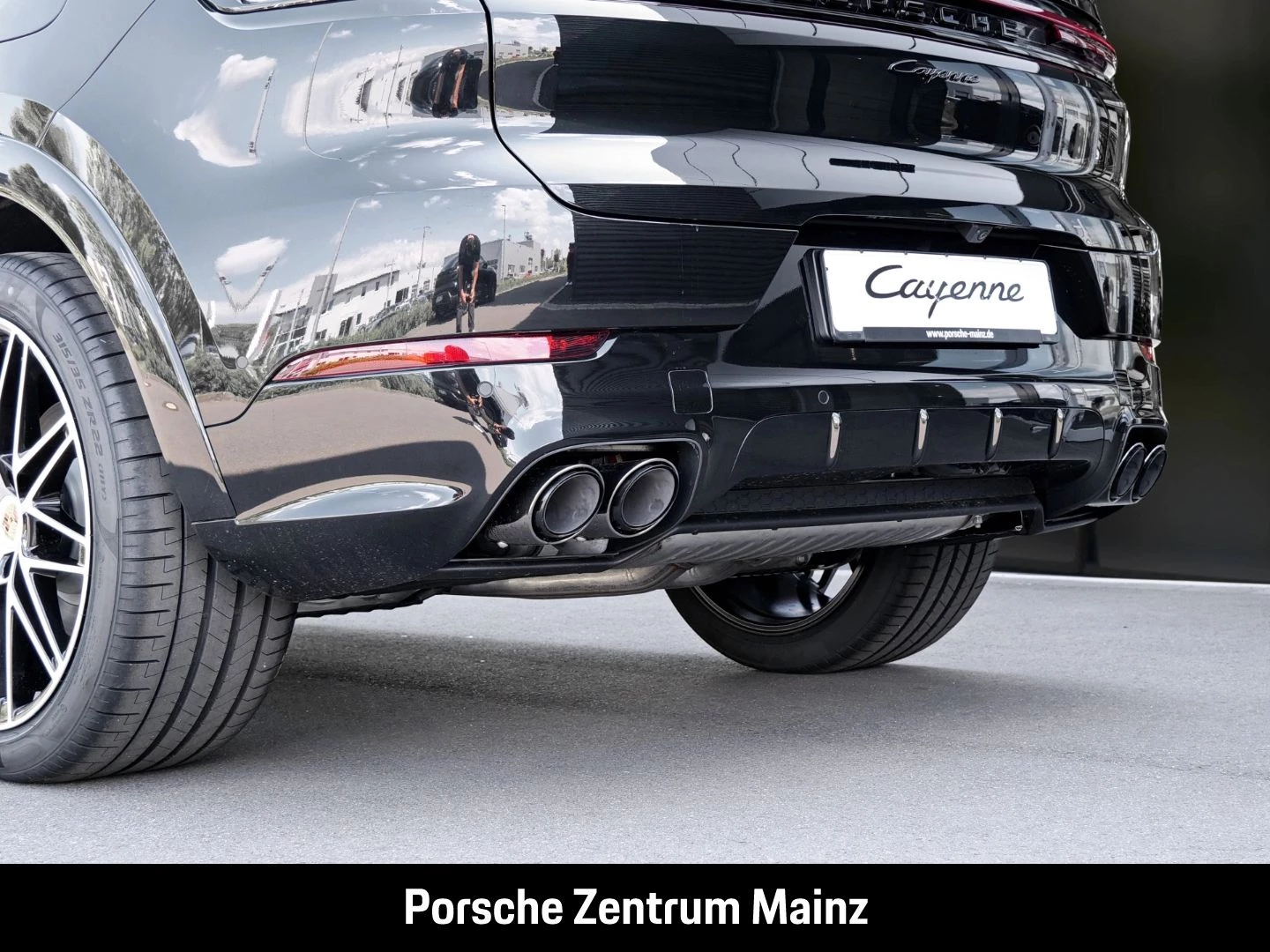 Porsche Cayenne E-Hybrid Coupe Black Edition InnoDrive black edition