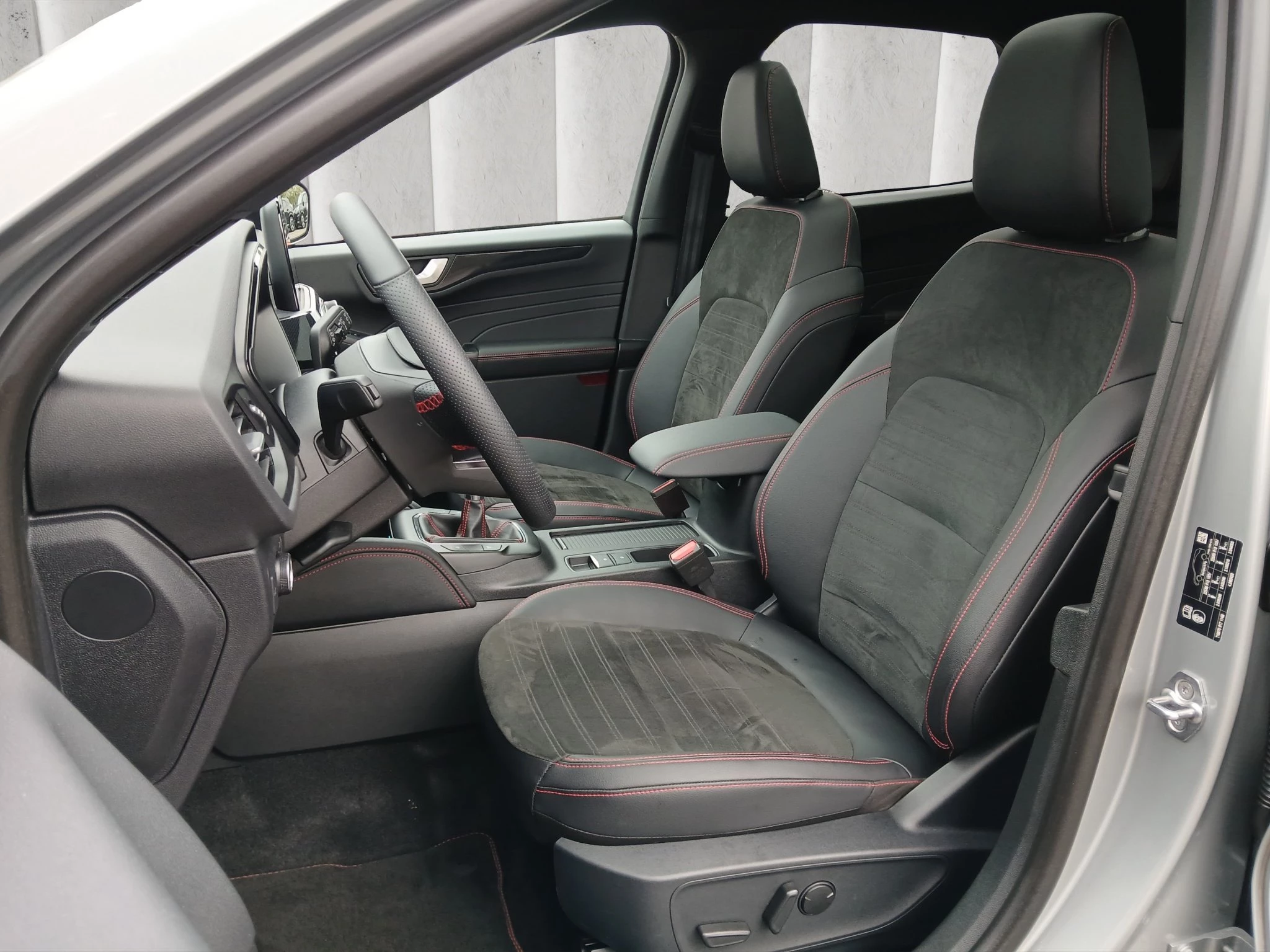 Ford Kuga ST-Line X*PANO*AHK*KAM*ACC*NAVI*SOUND-SYS.