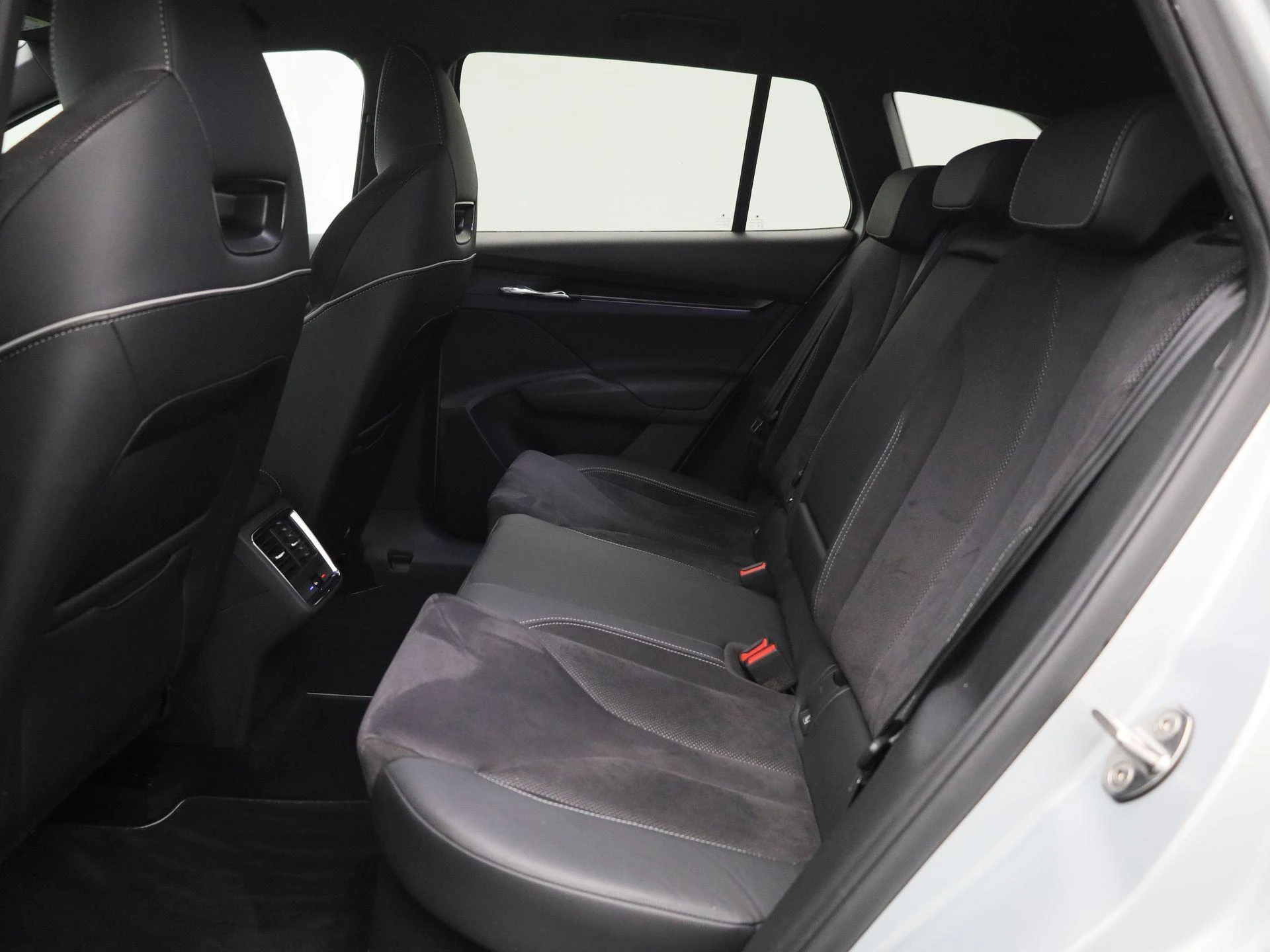 Škoda-Enyaq iV-image-10