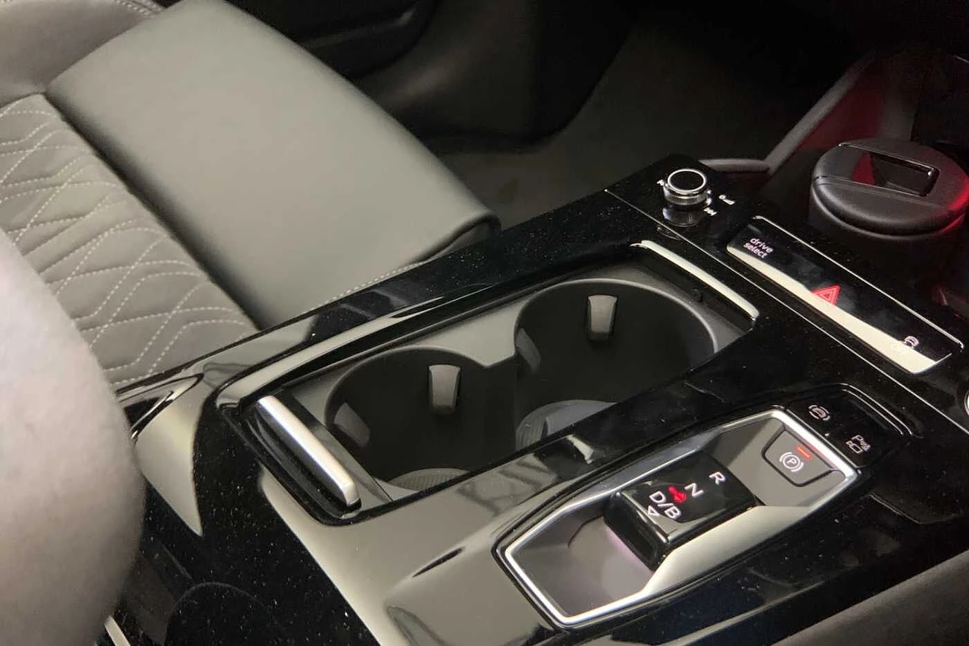 Audi-Q6 e-tron-image-19