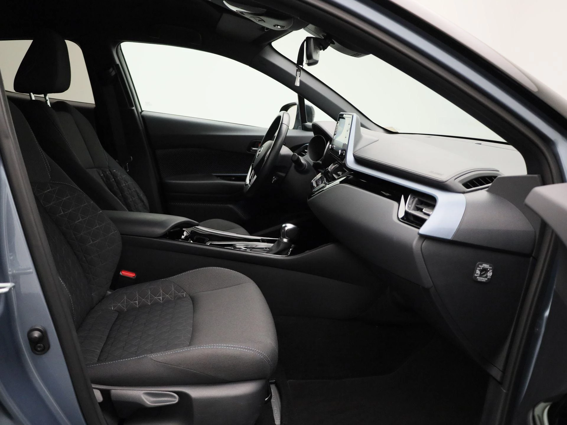 Toyota-C-HR-image-32