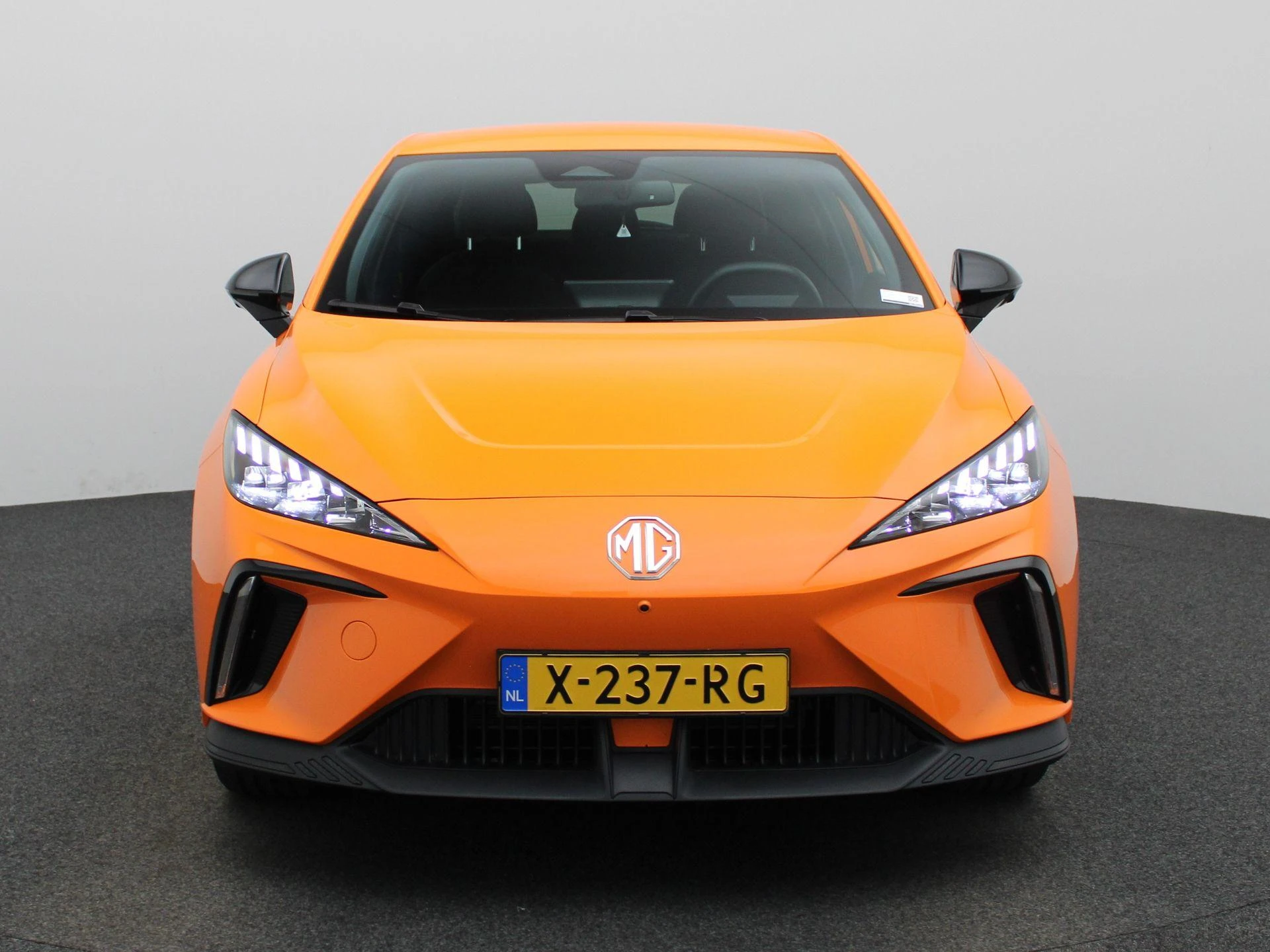 MG-MG4 EV-image-2