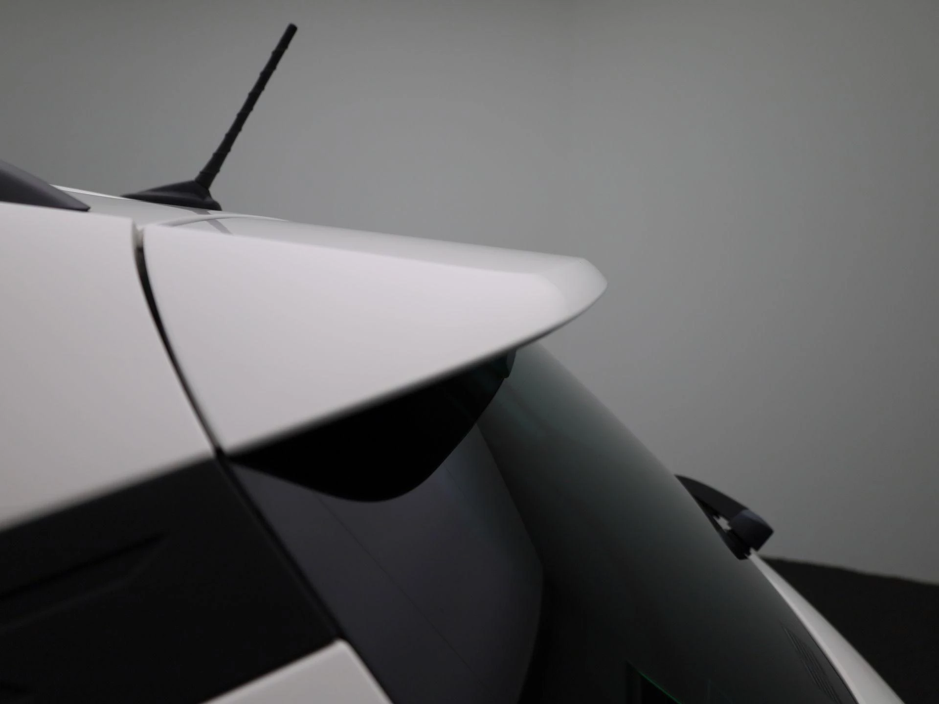 SEAT-Arona-image-37