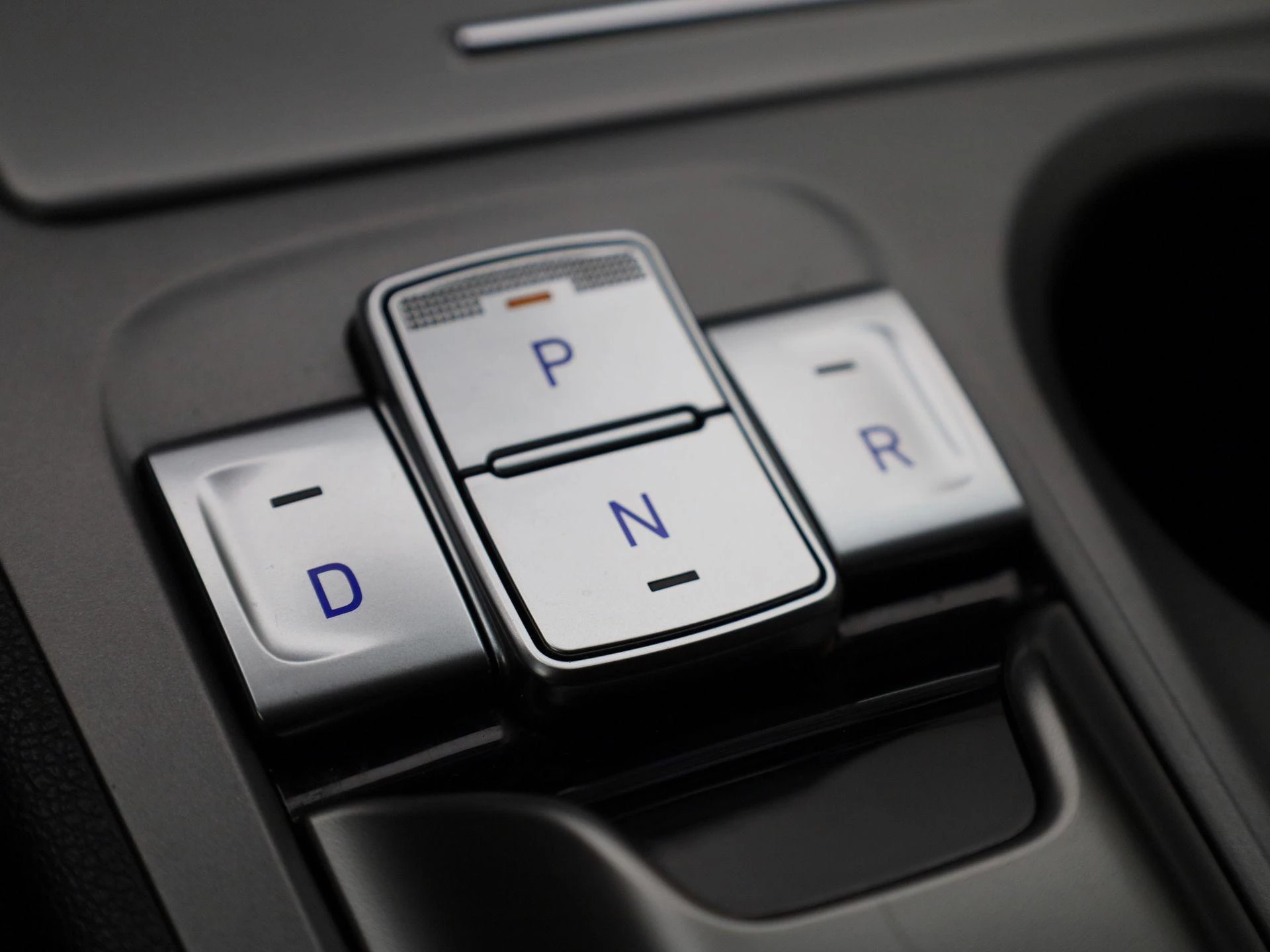 Hyundai-Kona-image-18