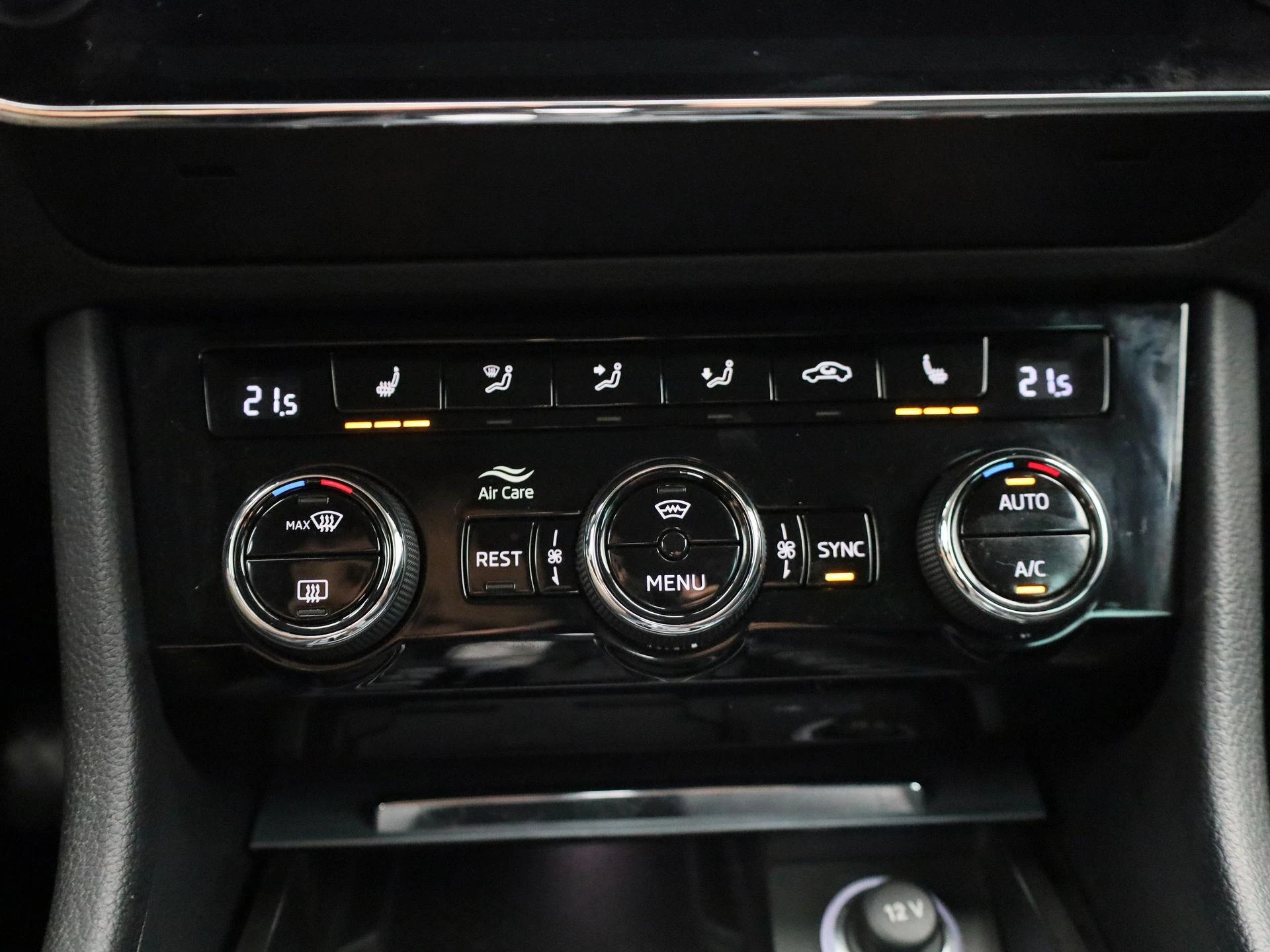 Škoda Superb Combi 1.5 TSI ACT 110kW DSG7 Ambition