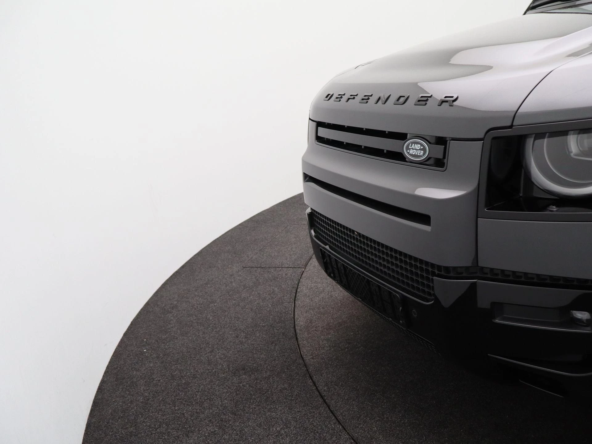 Land Rover-Defender-image-39