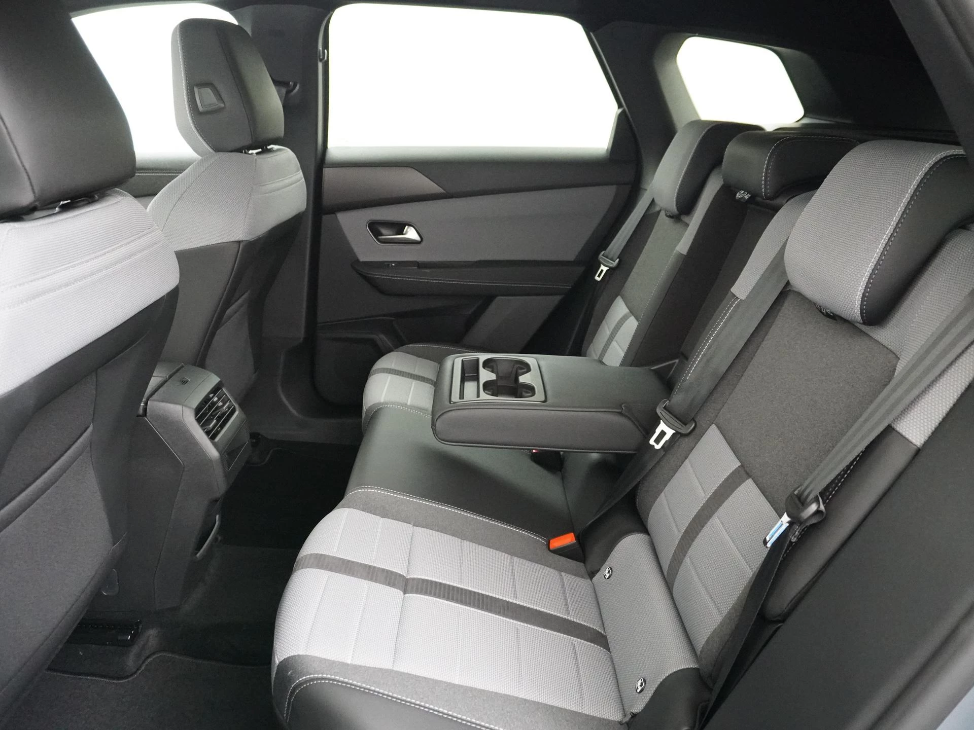 Opel-Grandland-image-13