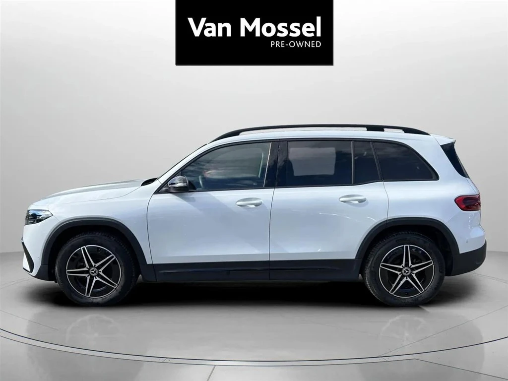 Mercedes-Benz-EQB-image-7