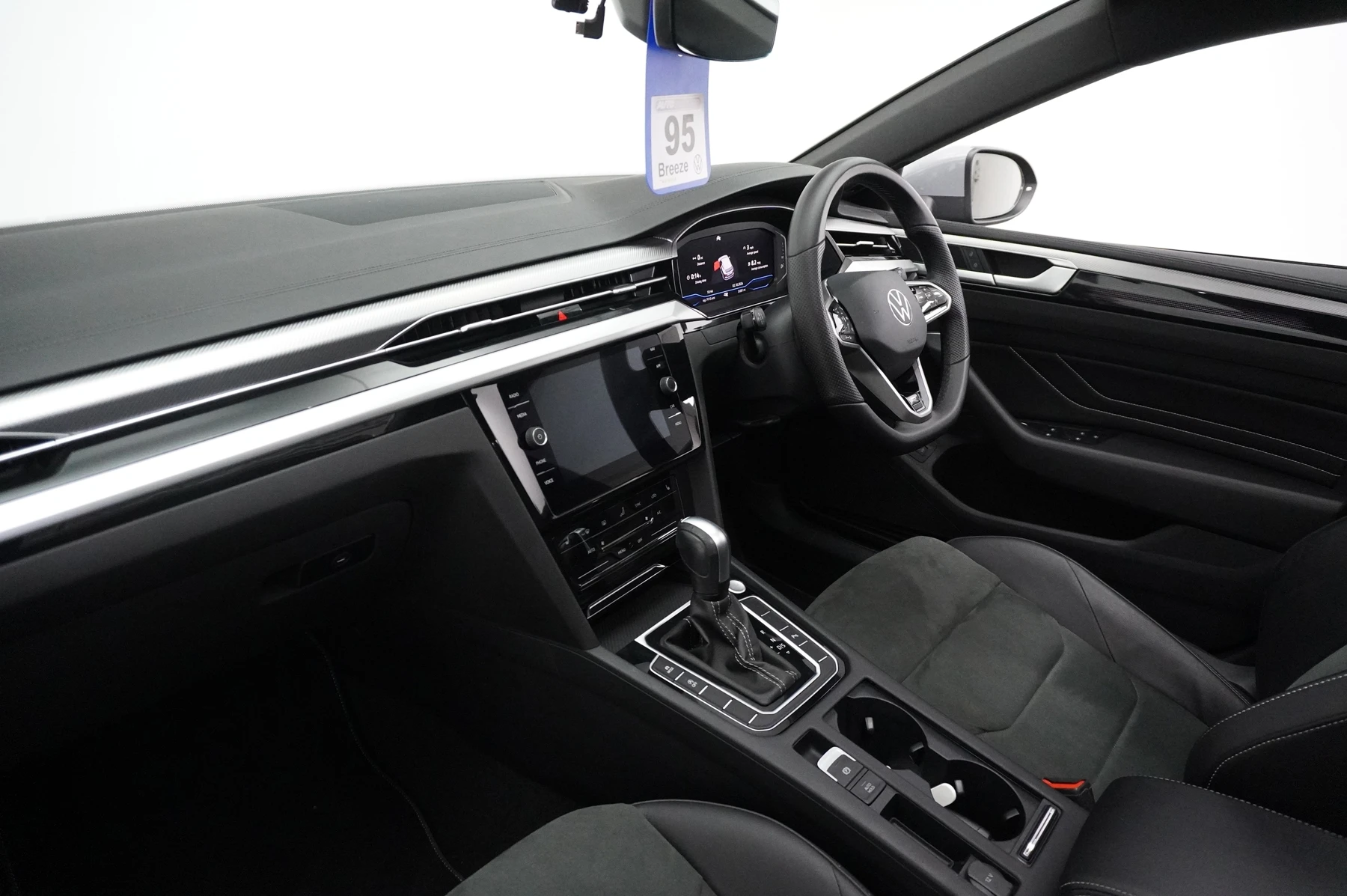 Volkswagen-Arteon-image-1