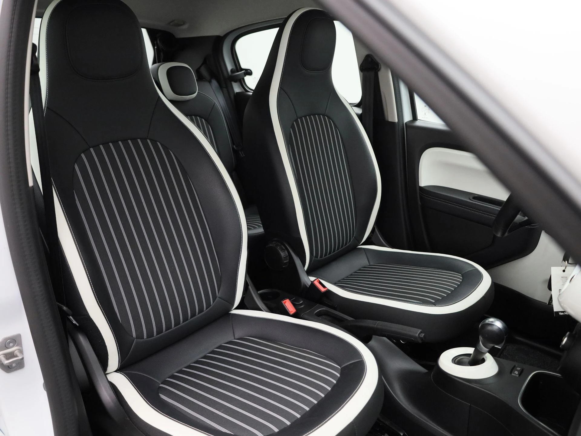 Renault-Twingo-image-39