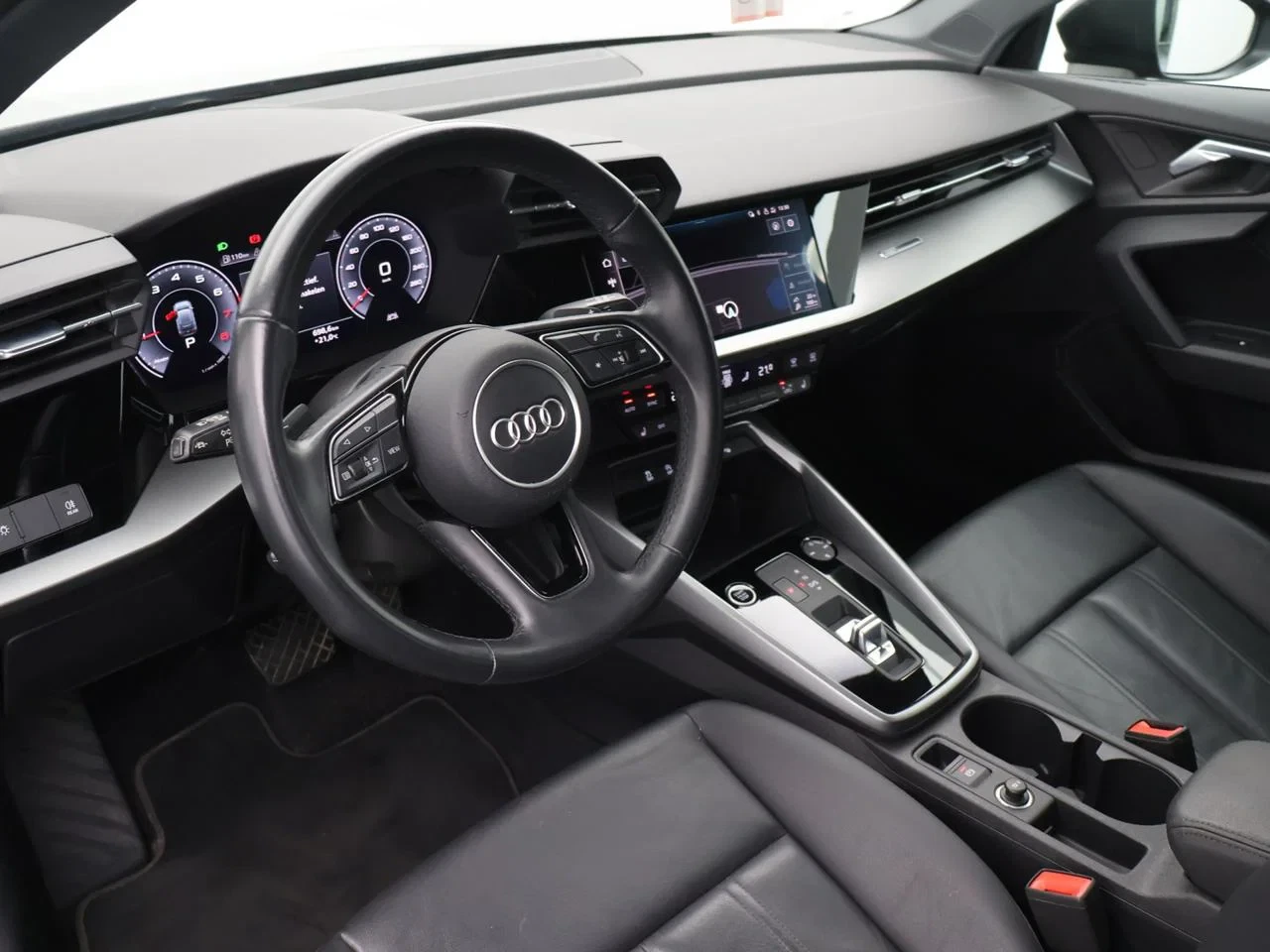 Audi A3 Sportback Audi A3 Sportback 30TFSI 110PK *AUTOMAAT*VIRTUAL COCKPIT*PDC*CRUISE*LEDER*NAVI*APP-CONNECT*KEYLESS GO*...*