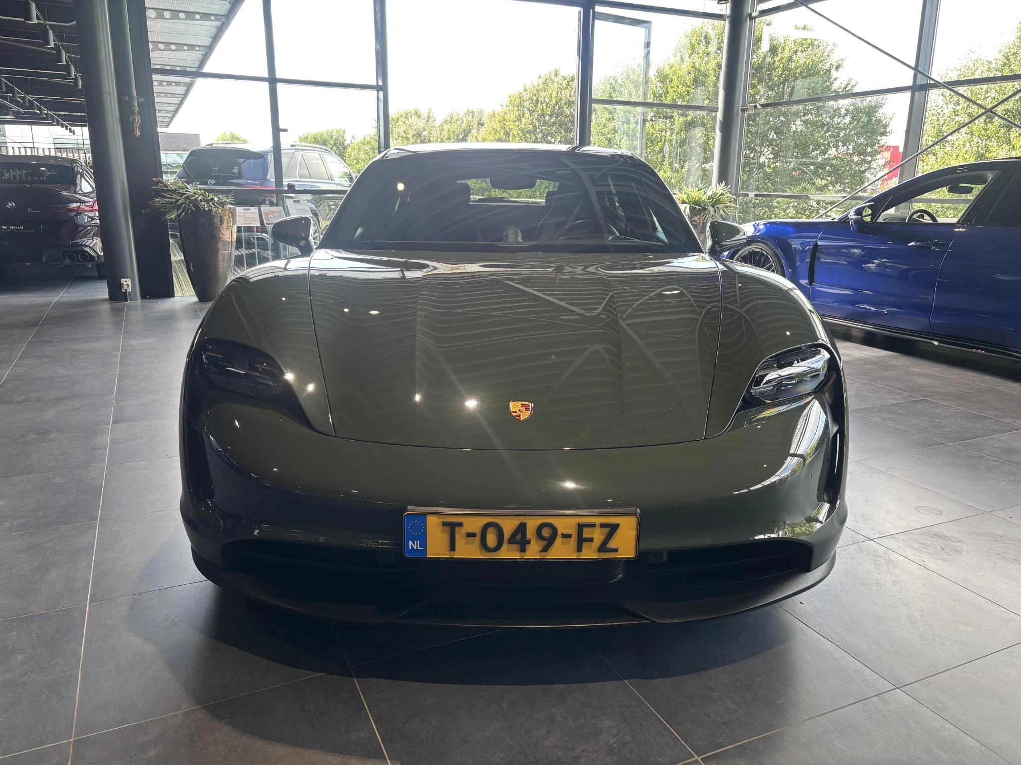 Porsche-Taycan-image-1