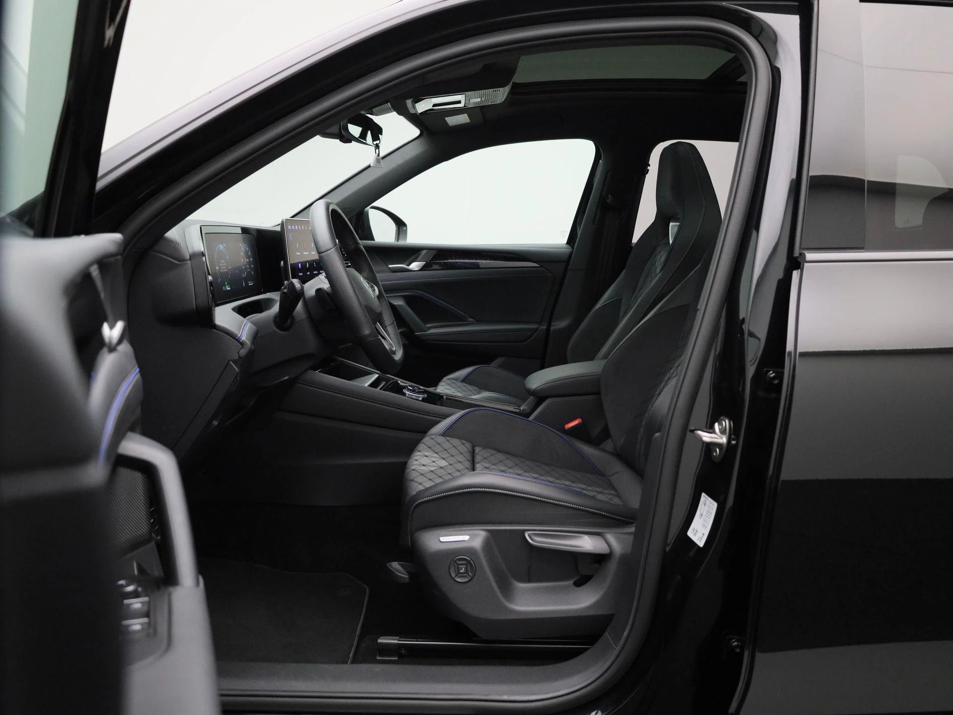 Volkswagen Tiguan 1.5 eHybrid R-Line Edition 204 PK|