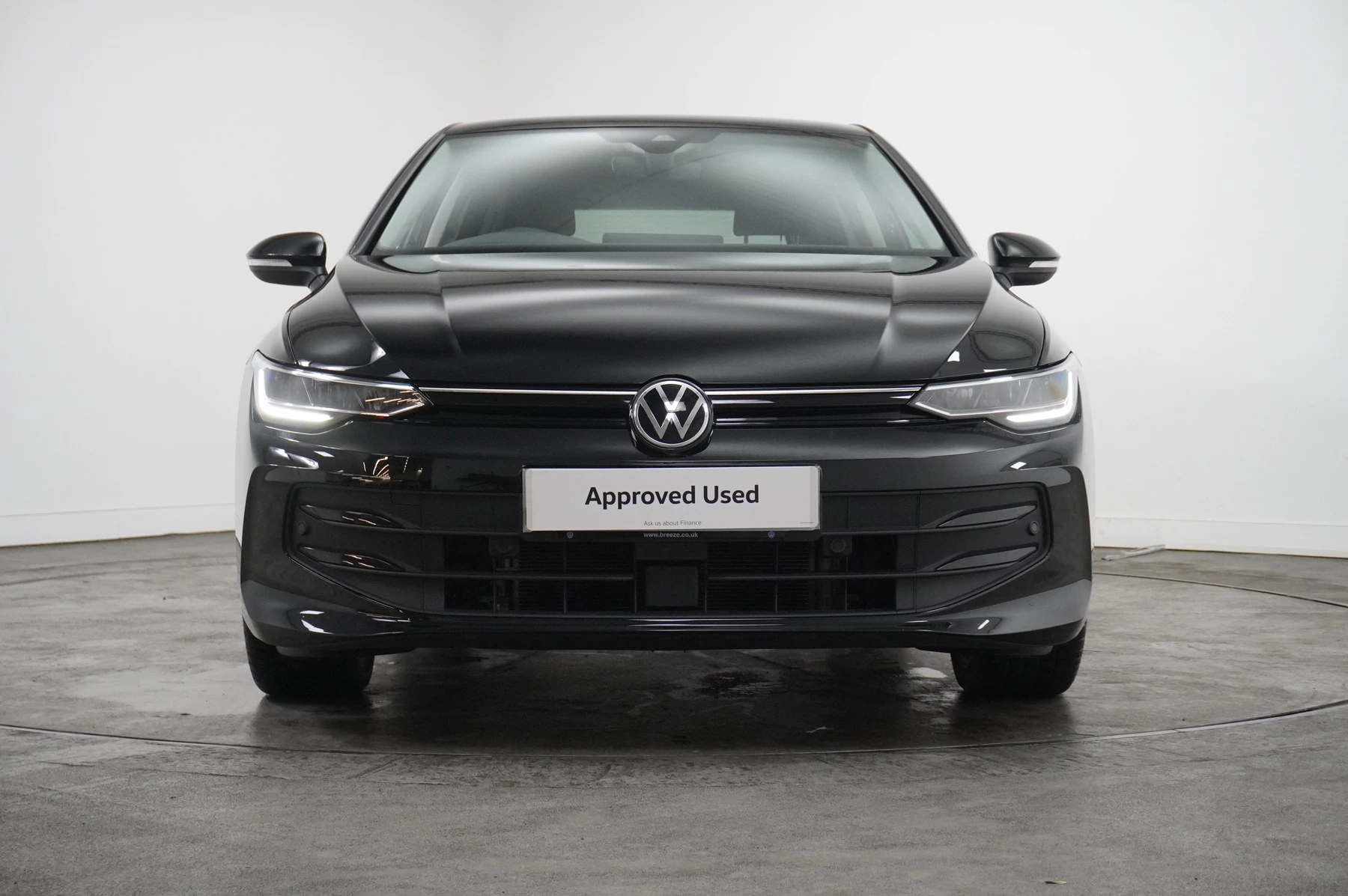 Volkswagen-Golf-image-6