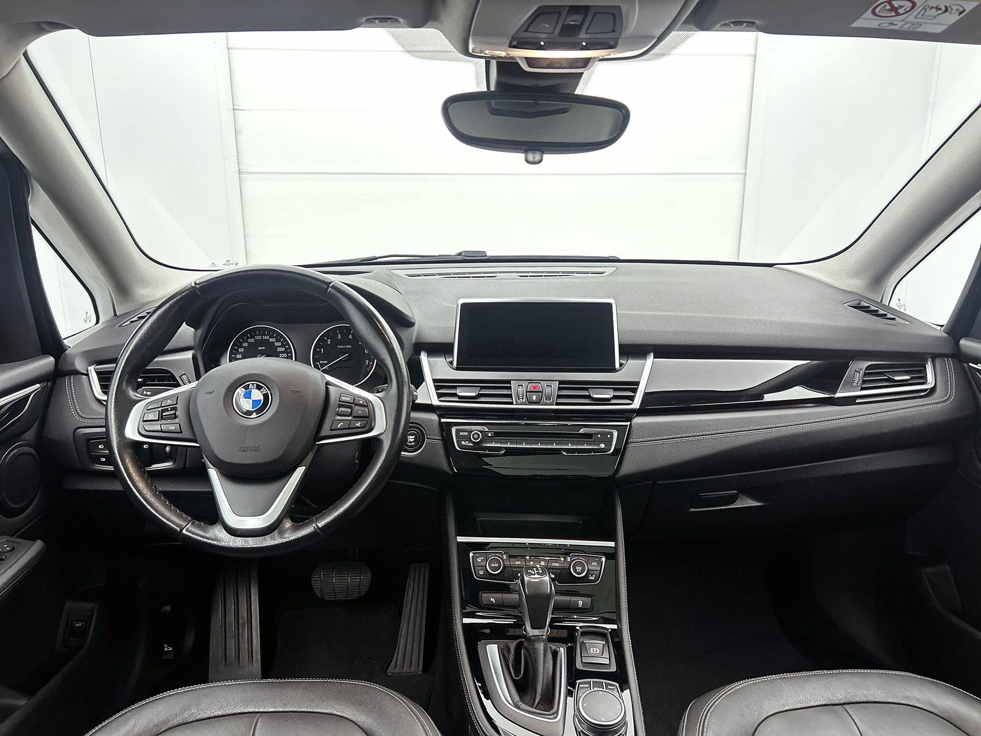 BMW-2 Serie-image-17
