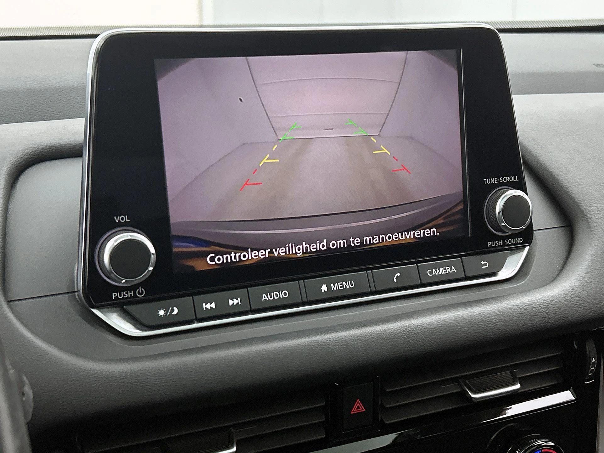 Nissan-QASHQAI-image-13
