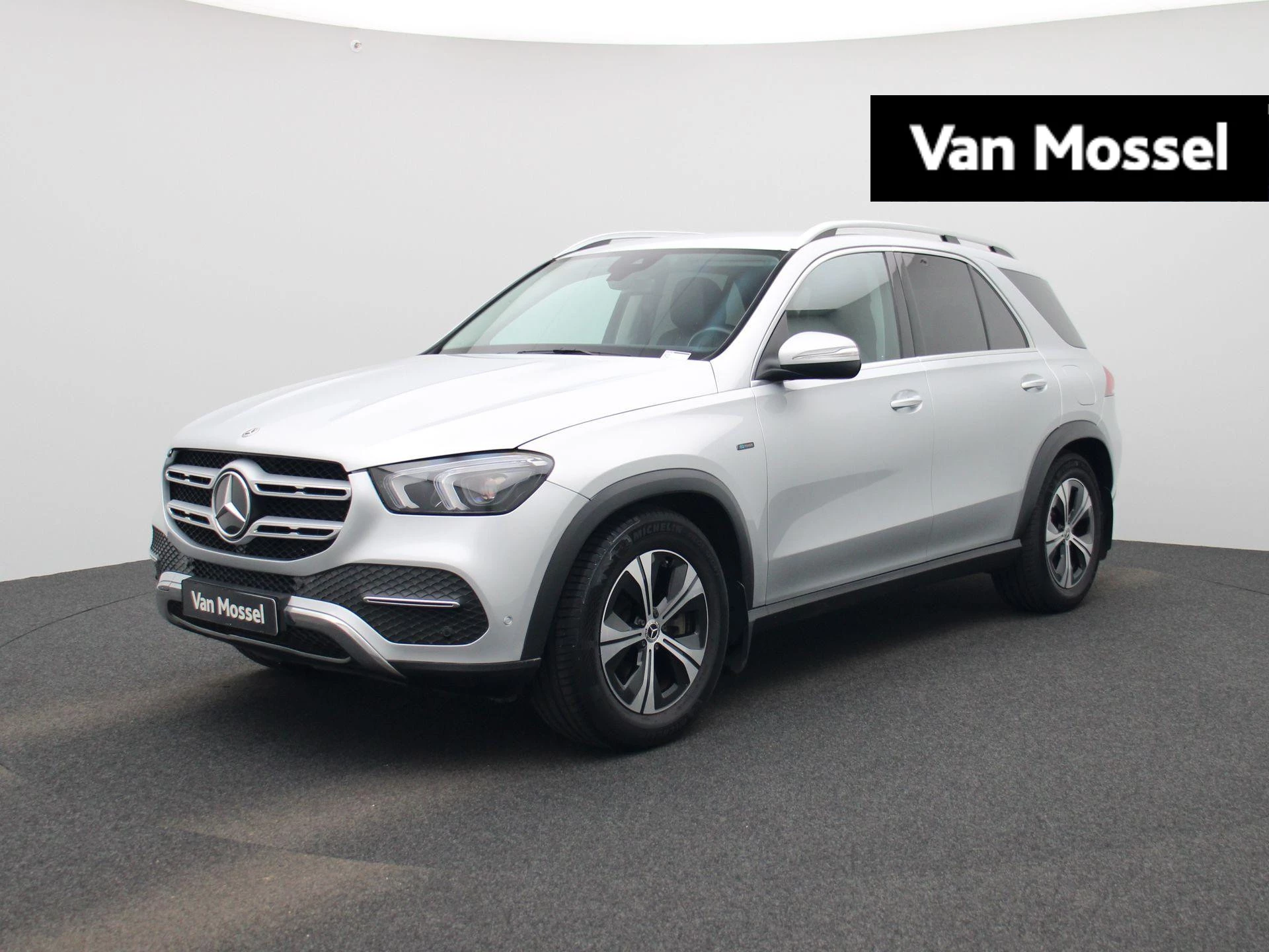 Mercedes-Benz-GLE-image-0