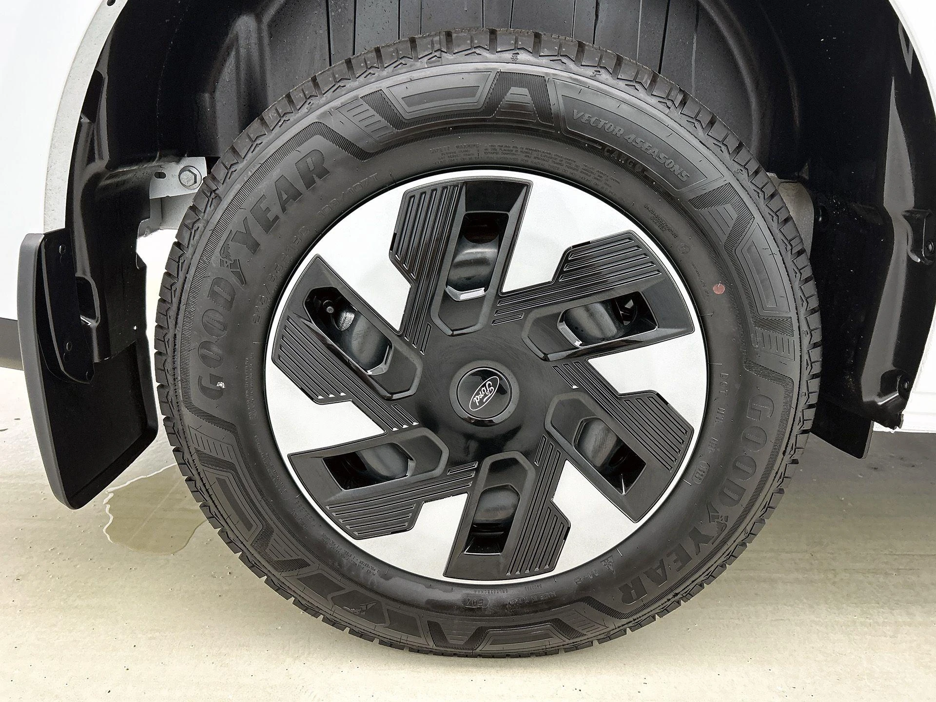 Ford Transit Custom 340 L2H1 Trend 65 kWh