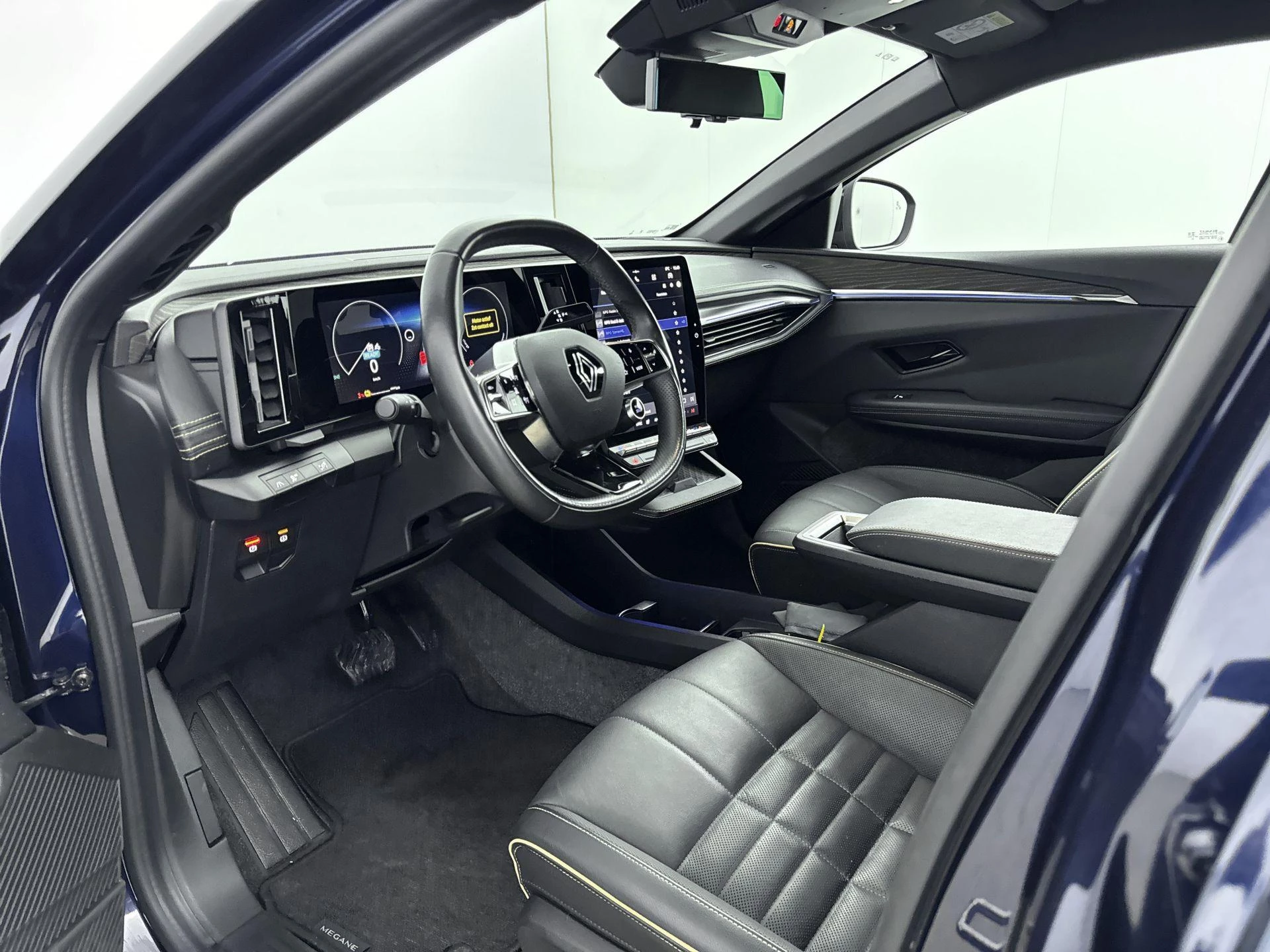 Renault-Megane E-Tech-image-7