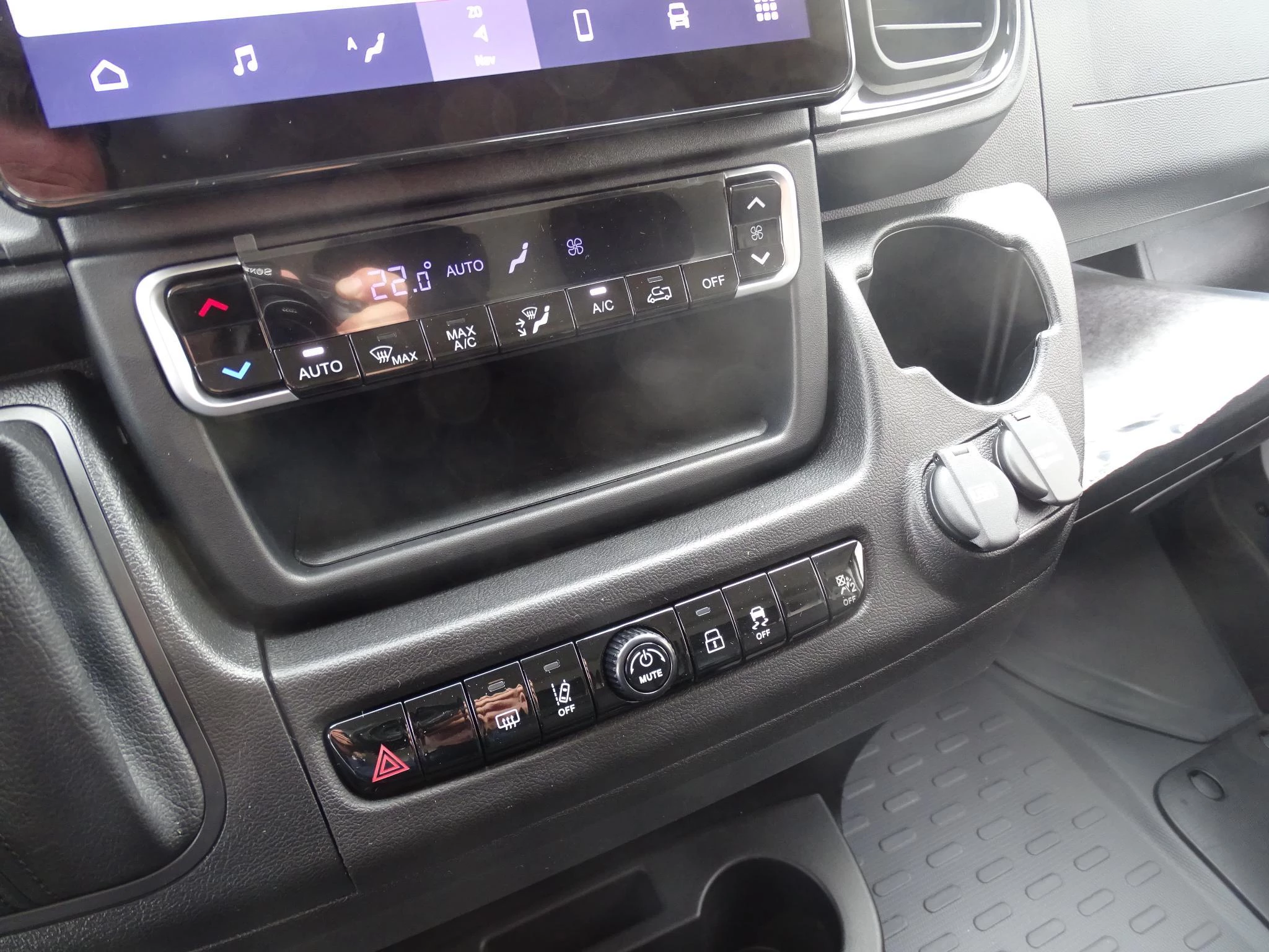 Opel-Movano-image-17