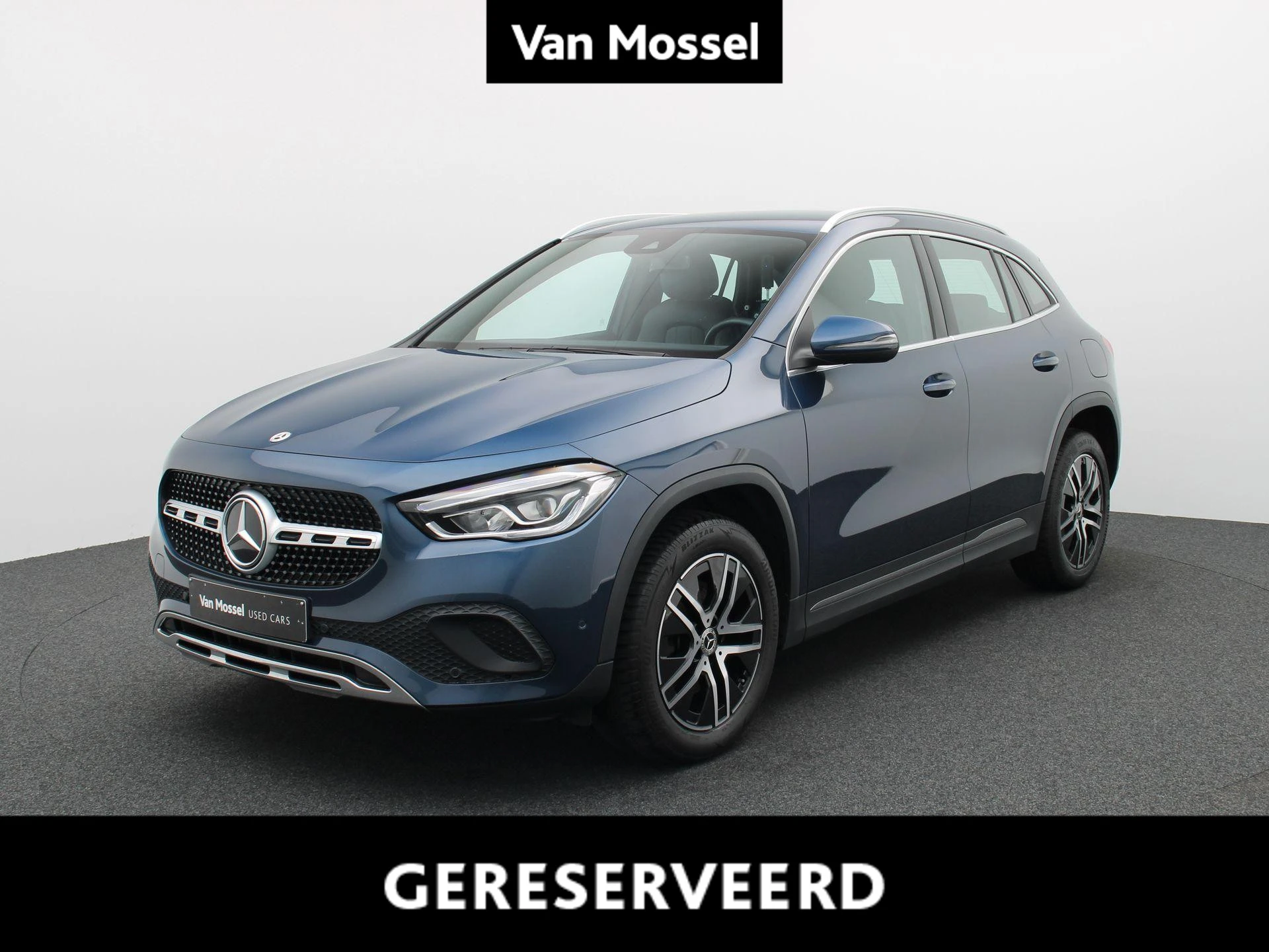 Mercedes-Benz-GLA-image-0