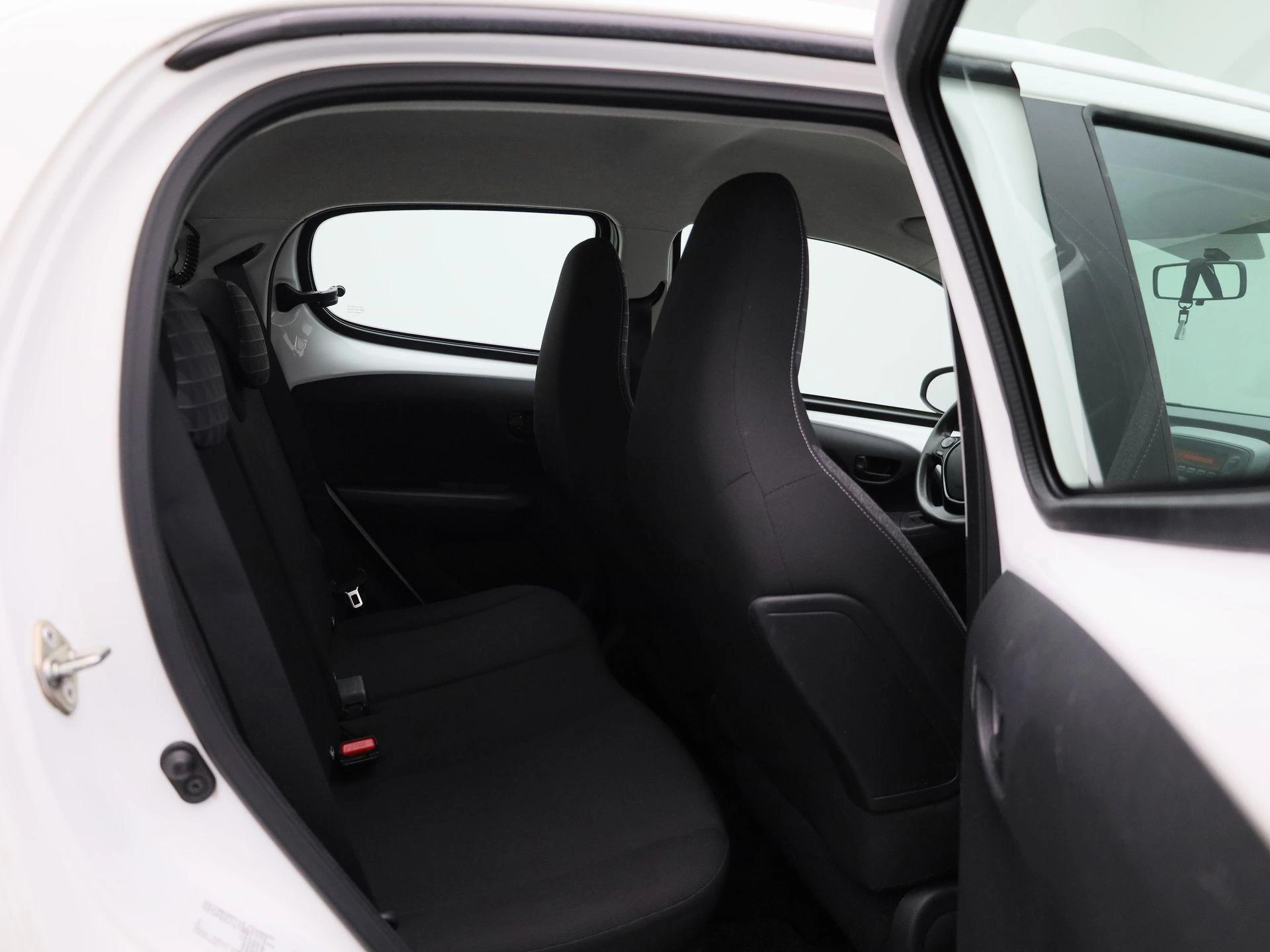 Peugeot-108-image-28