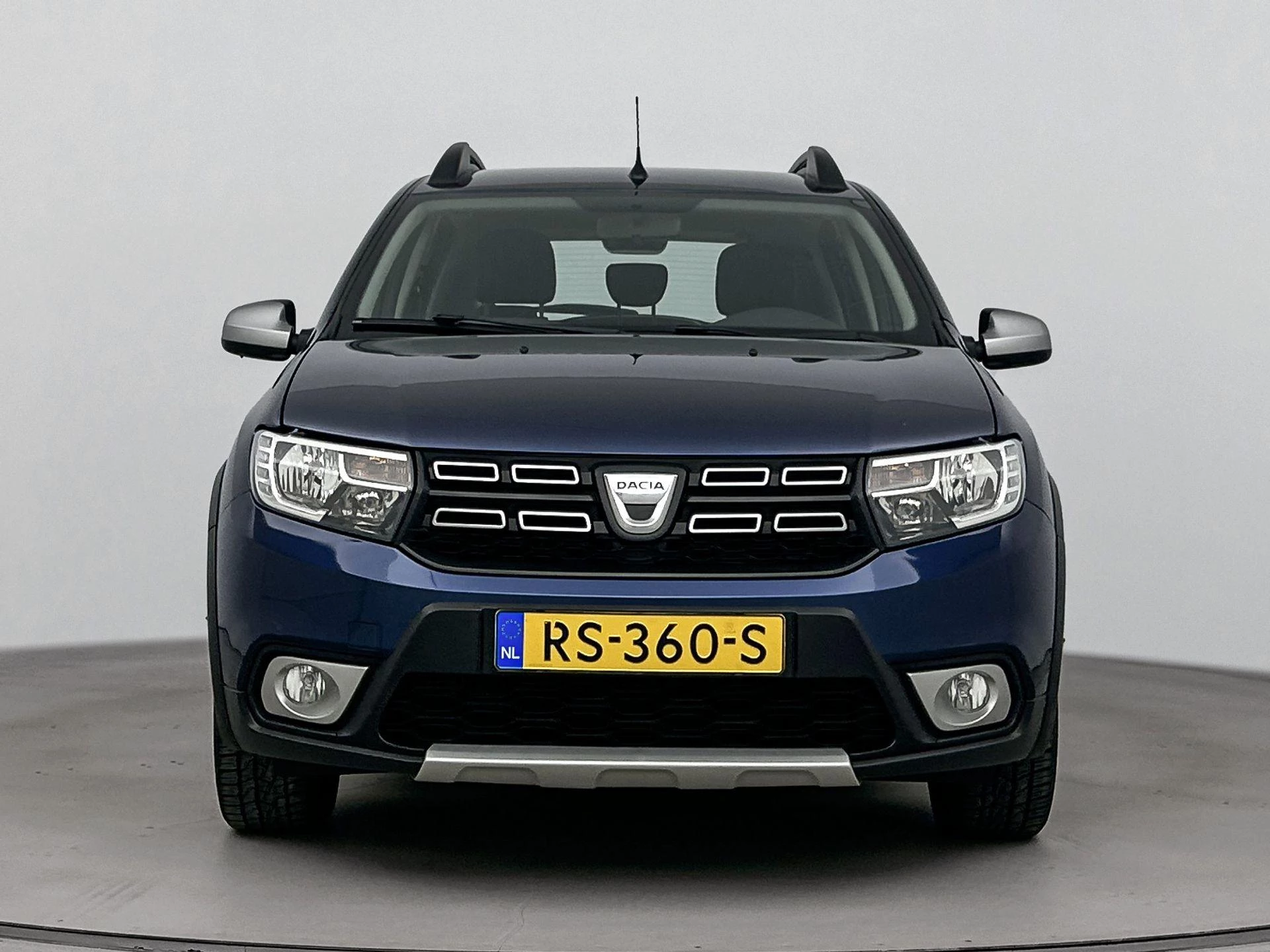 Dacia-Sandero Stepway-image-4