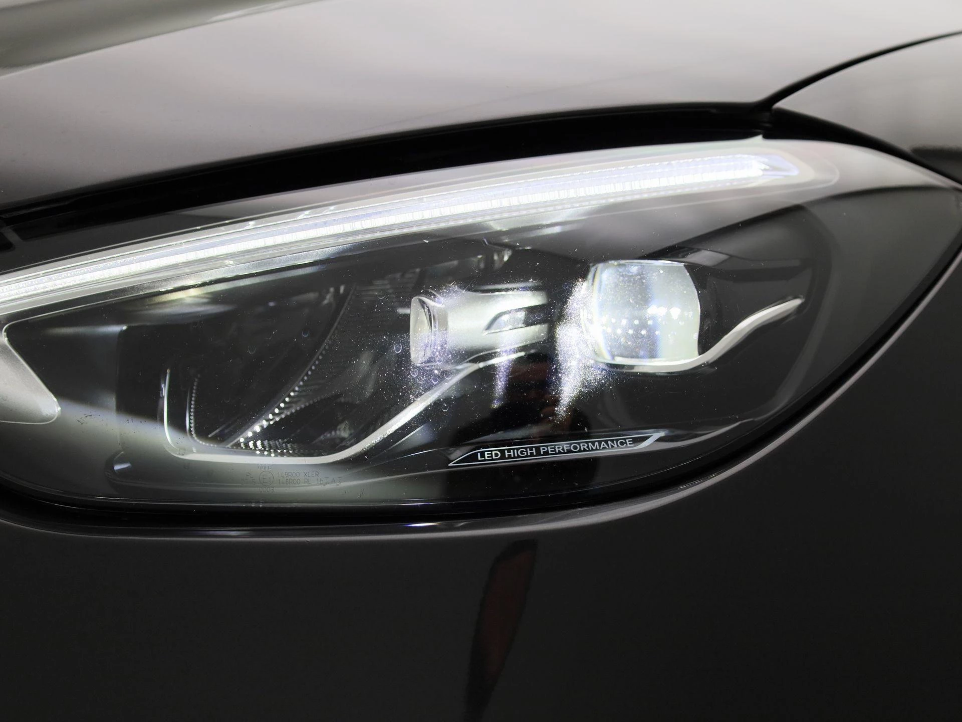 Mercedes-Benz-C-Klasse-image-15