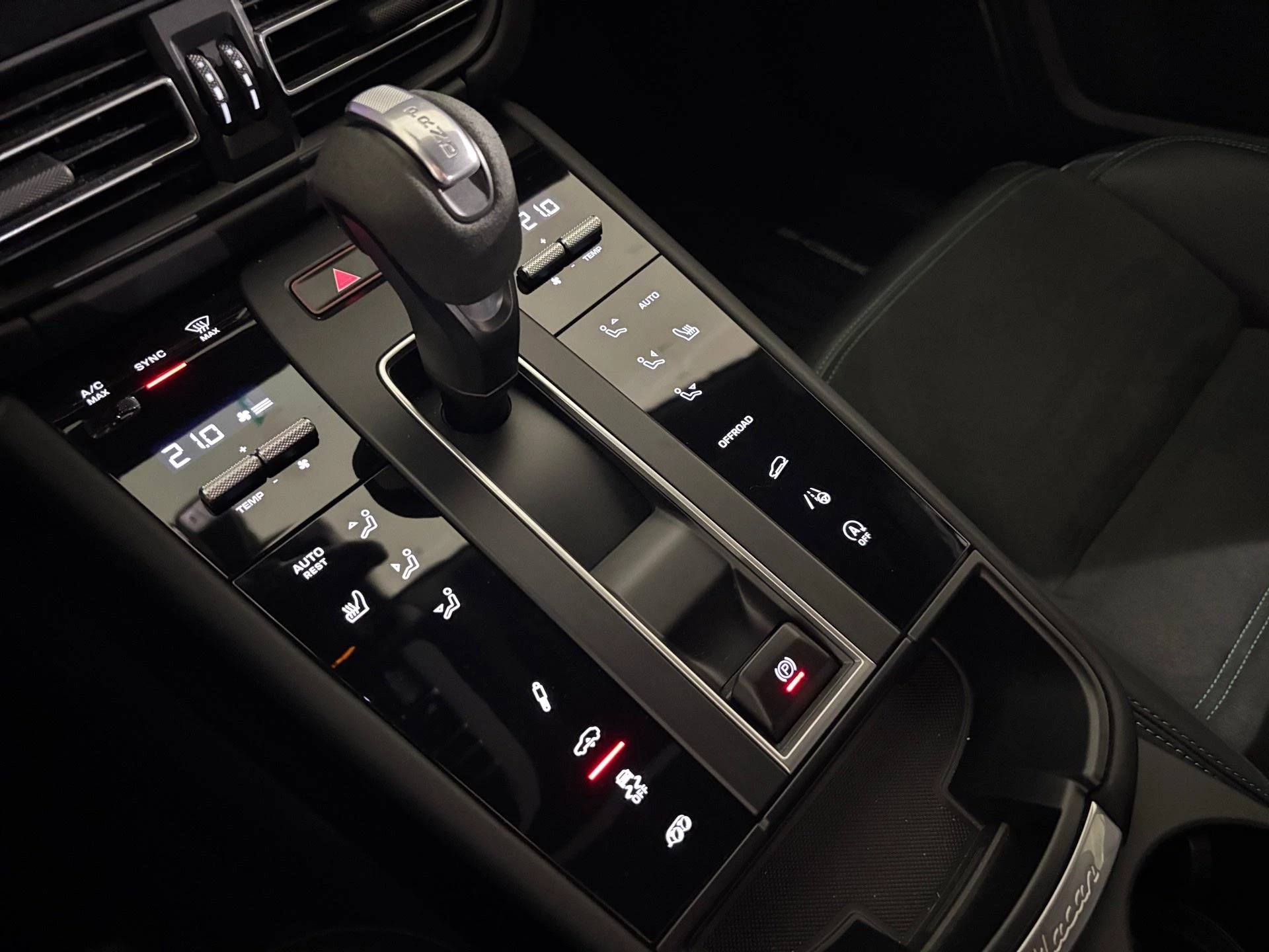 Porsche-Macan-image-9