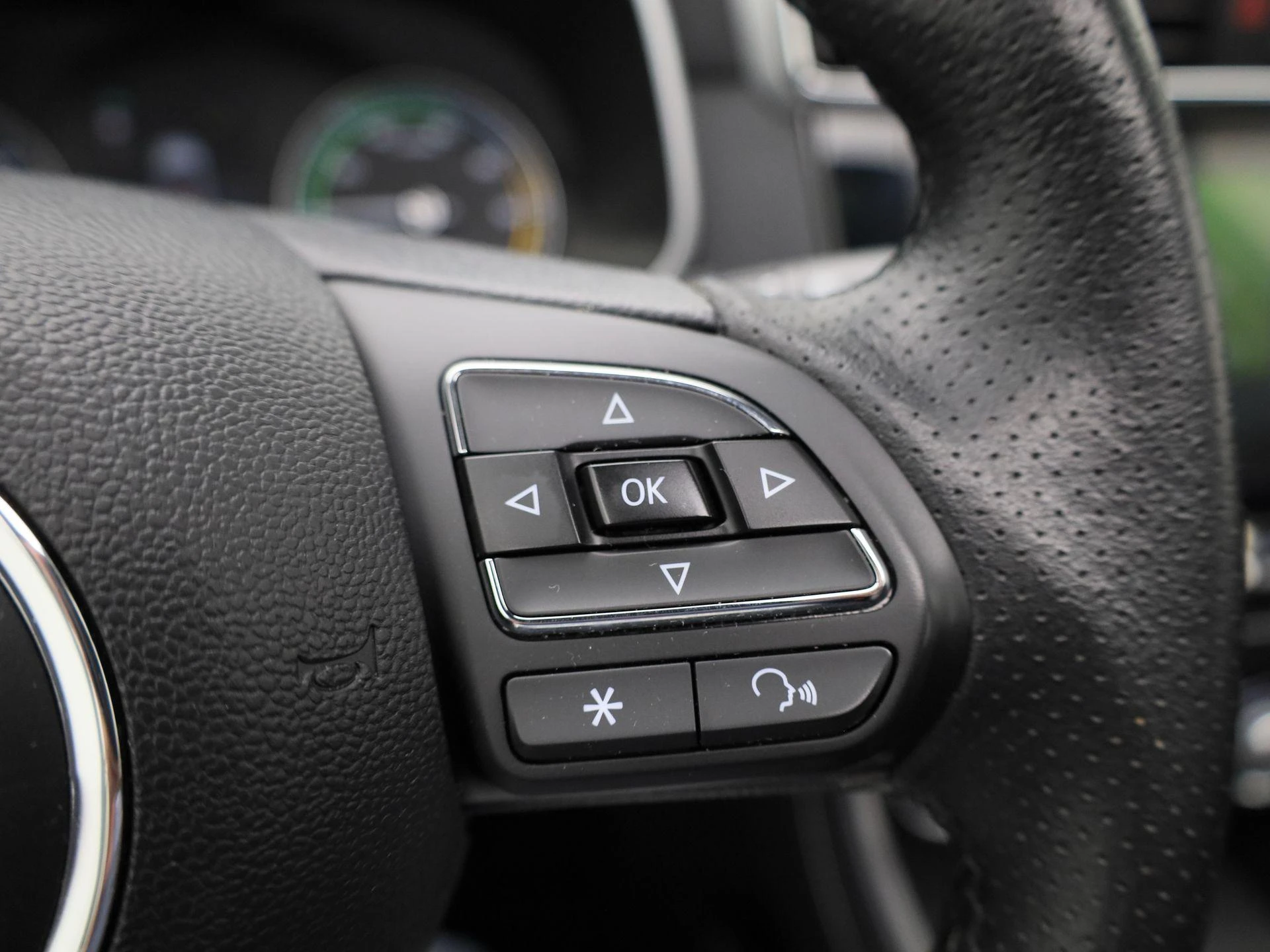 MG-ZS EV-image-18