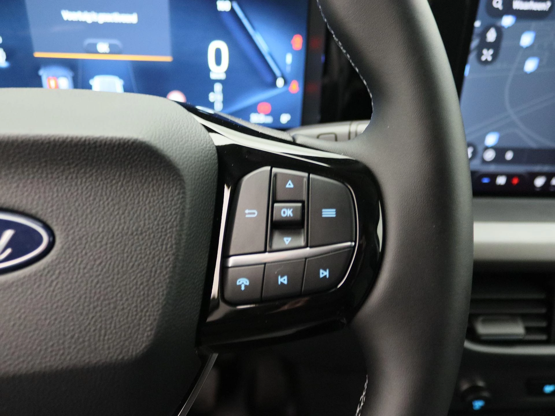 Ford E-Transit Courier Limited 44 kWh