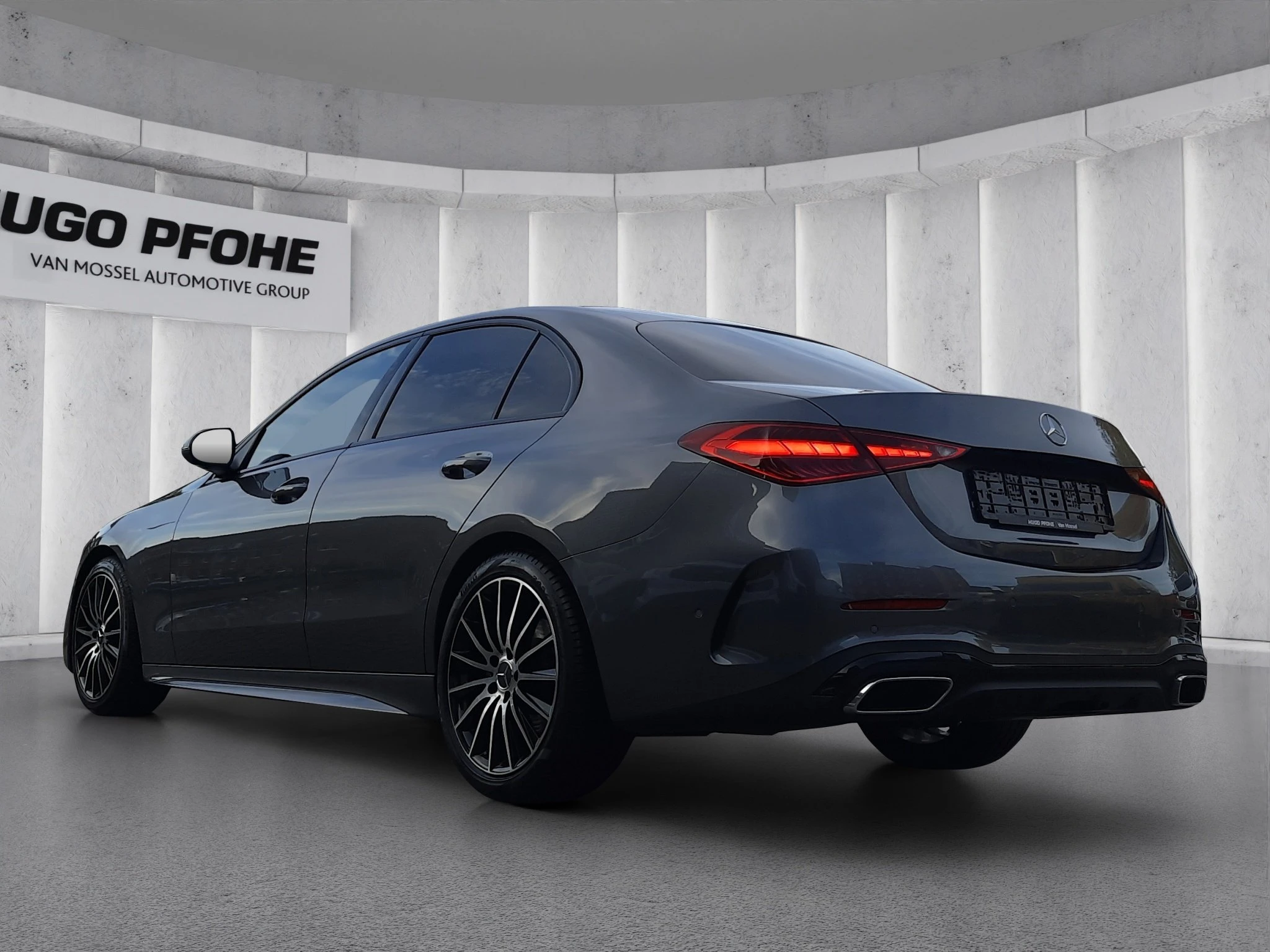 Mercedes-Benz-C-Klasse-image-2