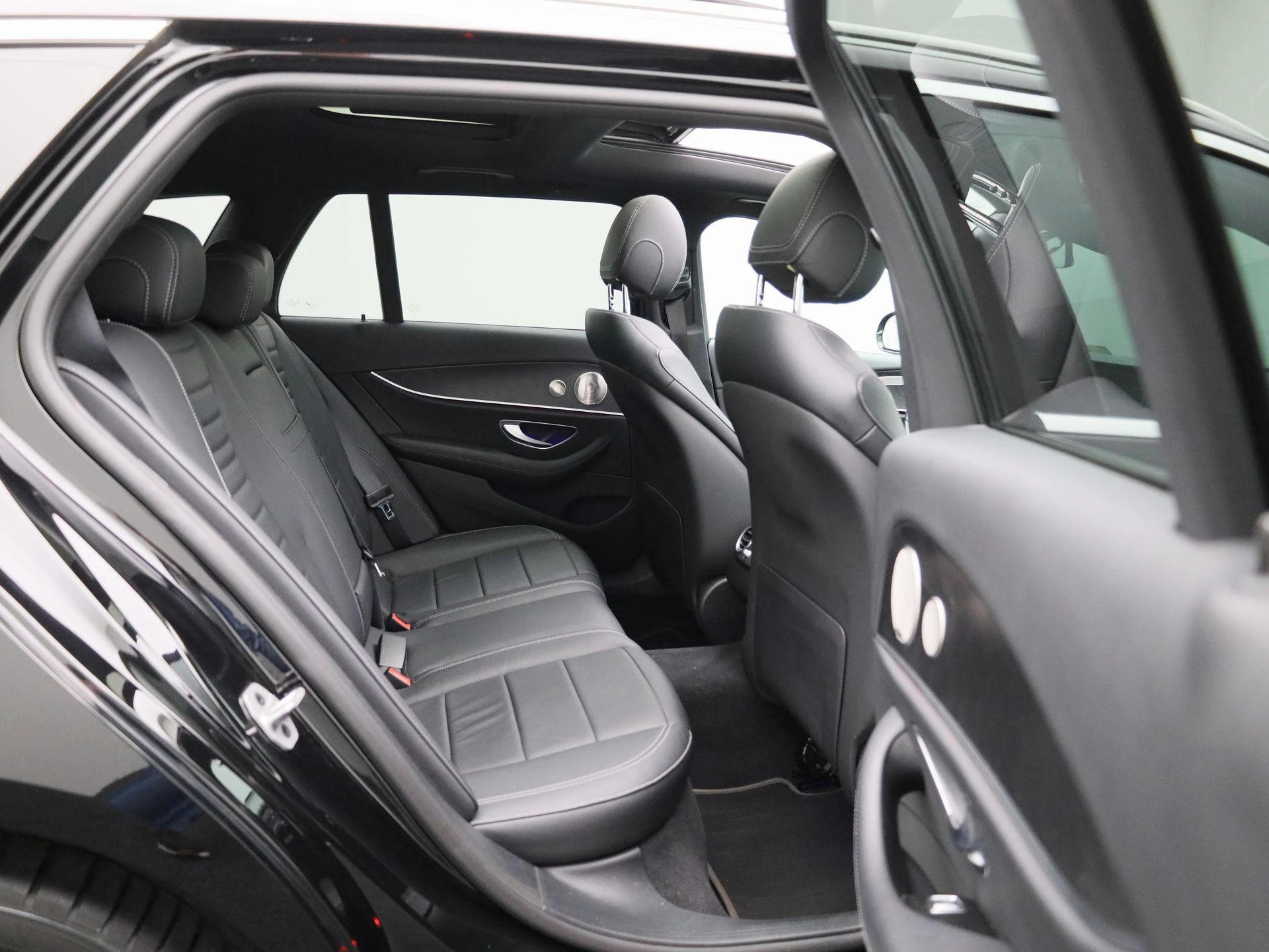 Mercedes-Benz-Classe E-image-46