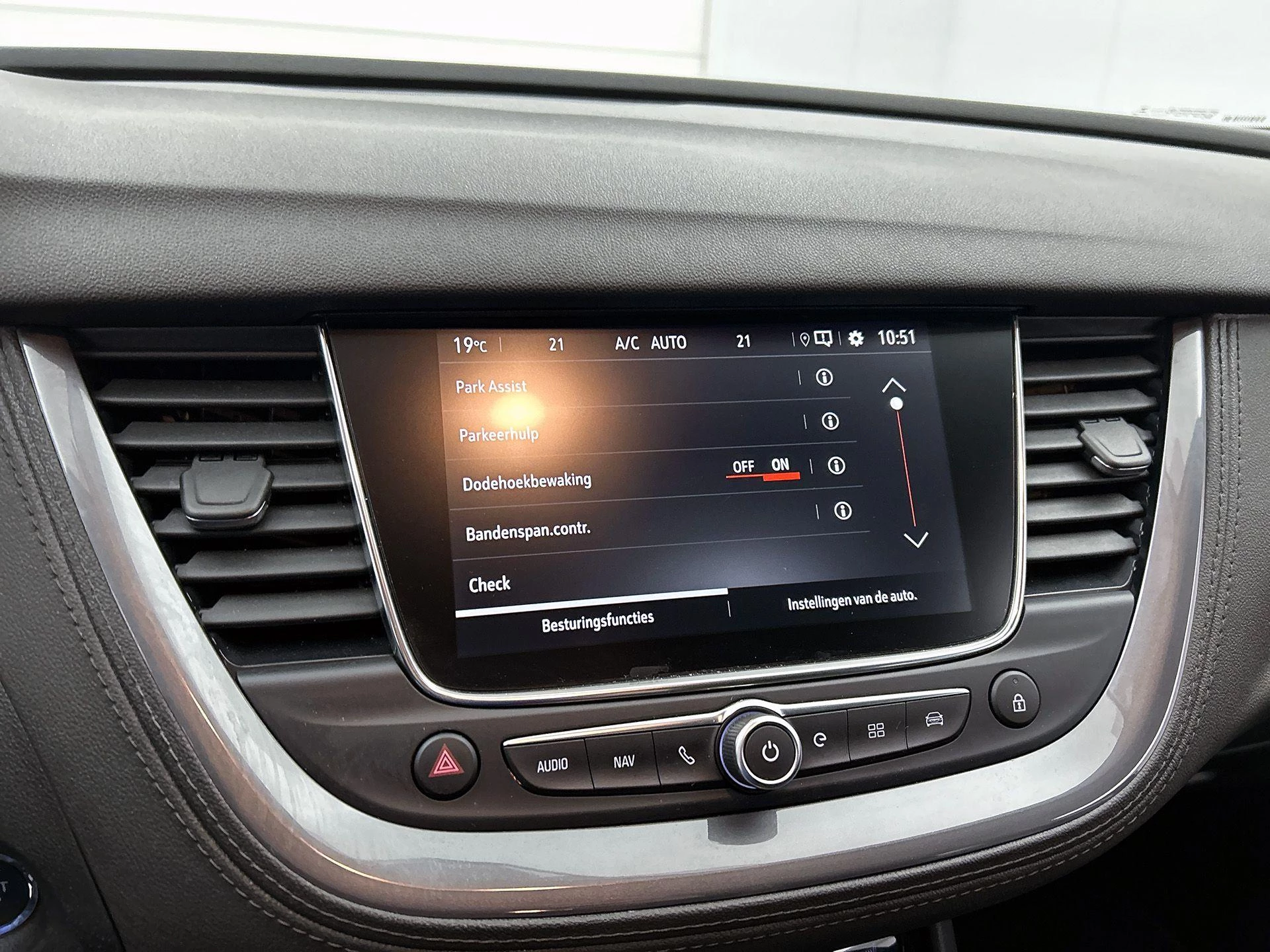 Opel-Grandland X-image-10