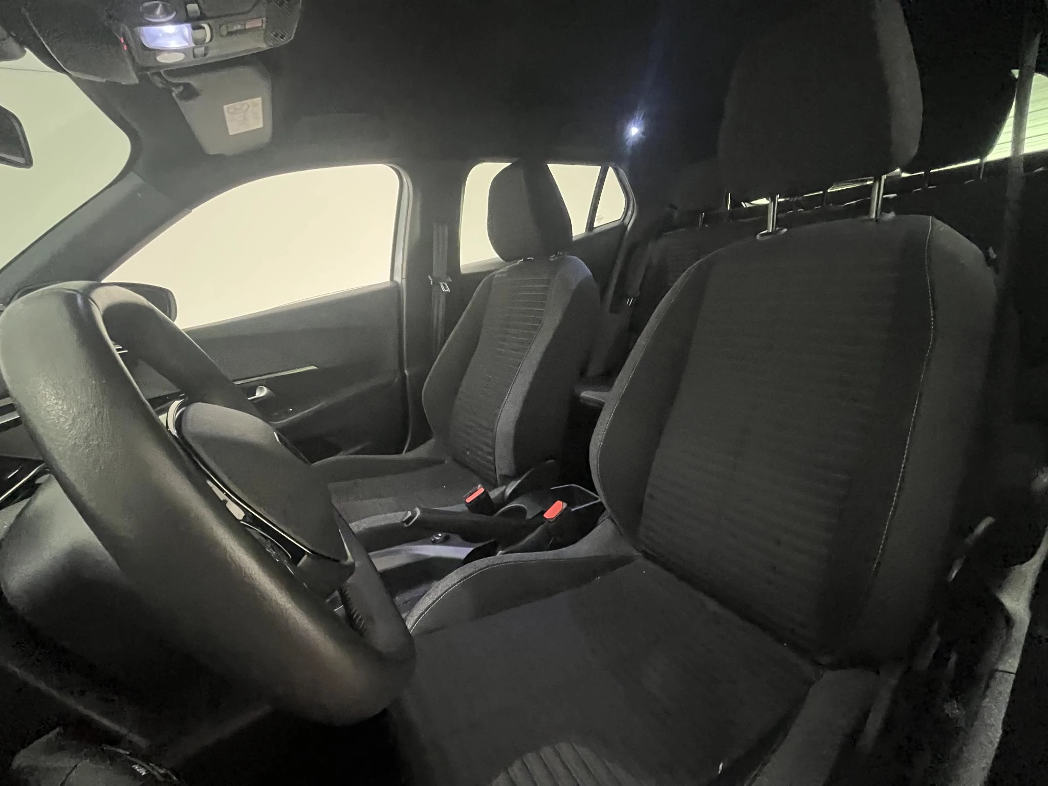 Peugeot-2008-image-16