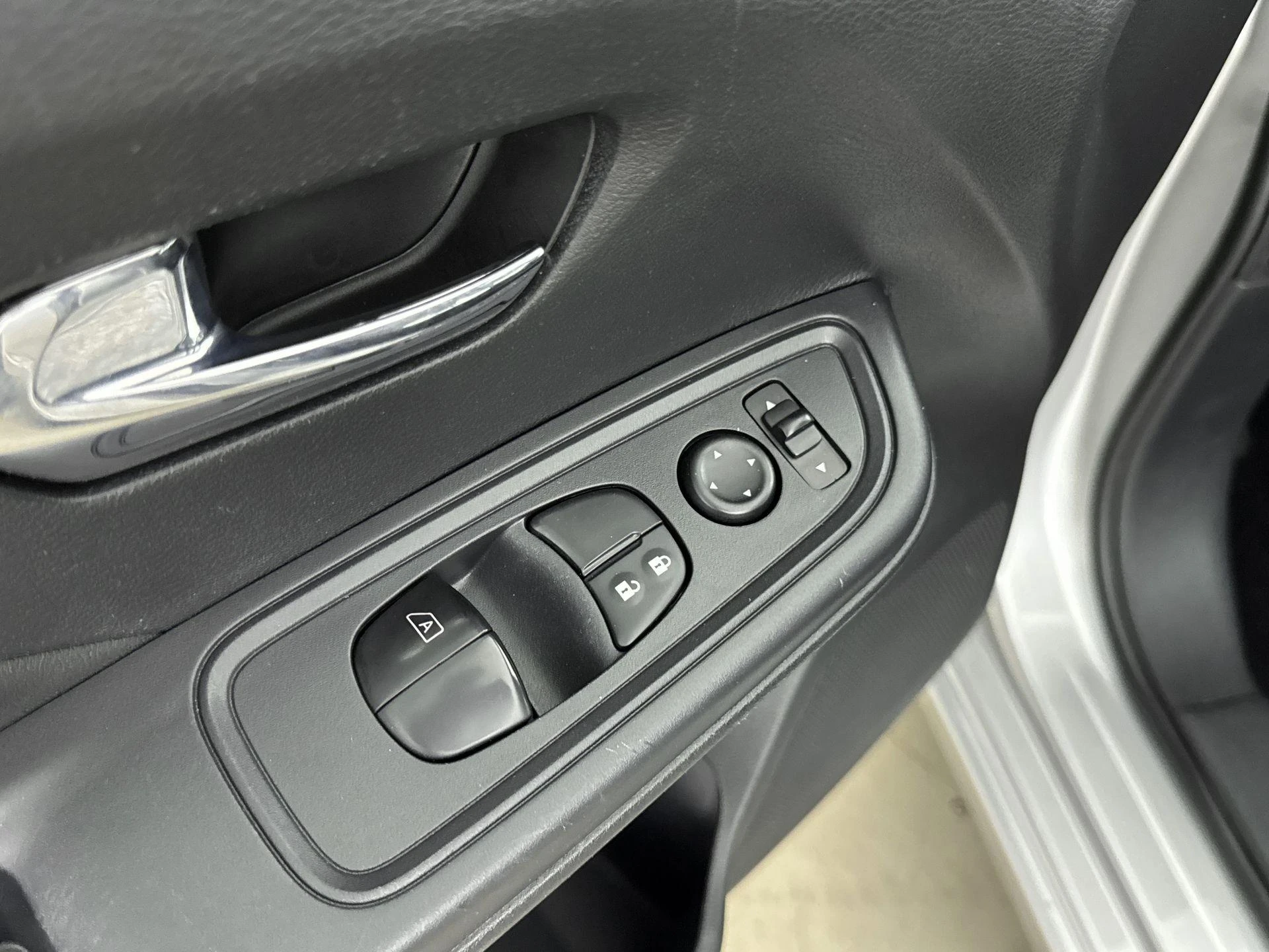 Nissan-Micra-image-21