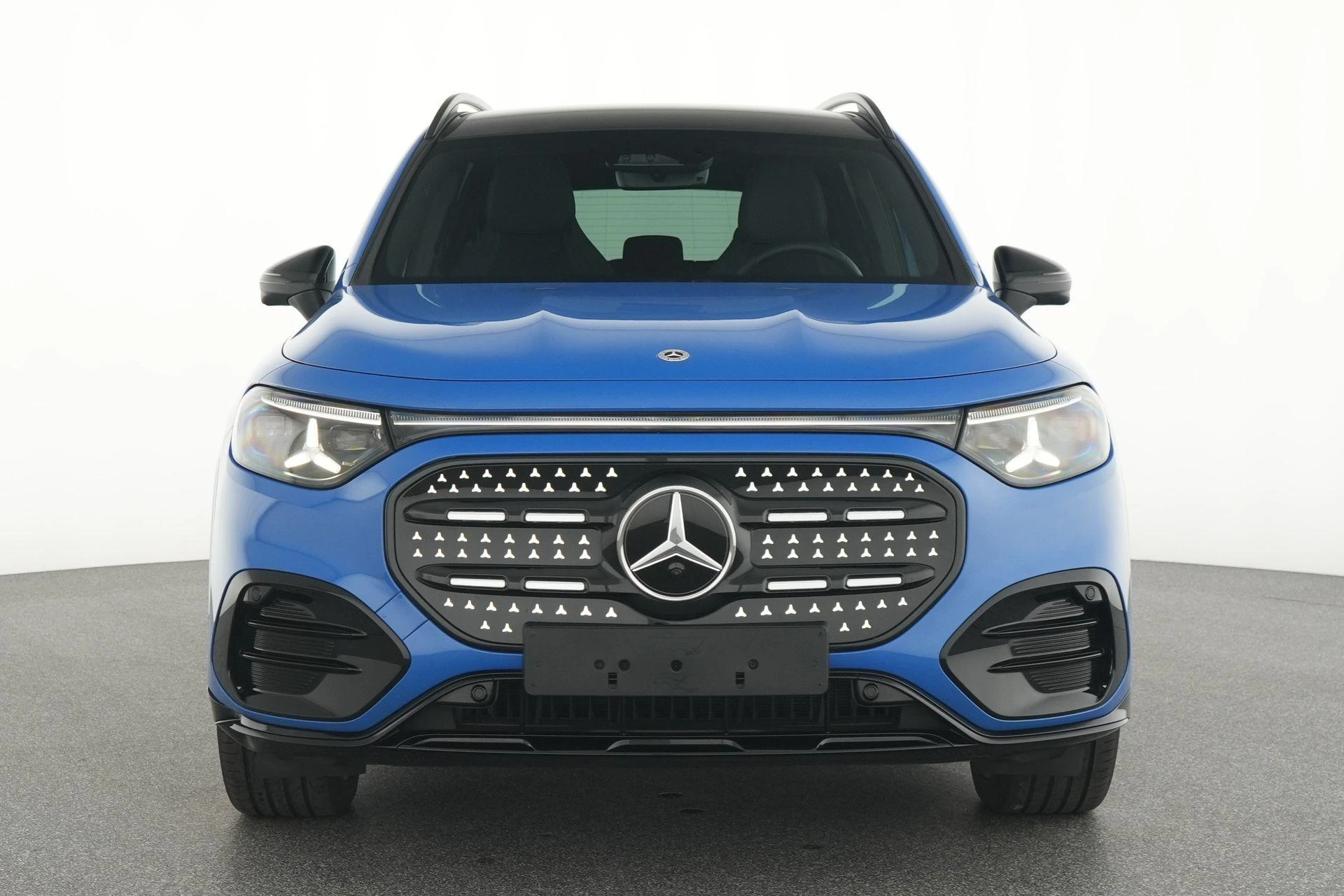 Mercedes-Benz-GLB-image-5