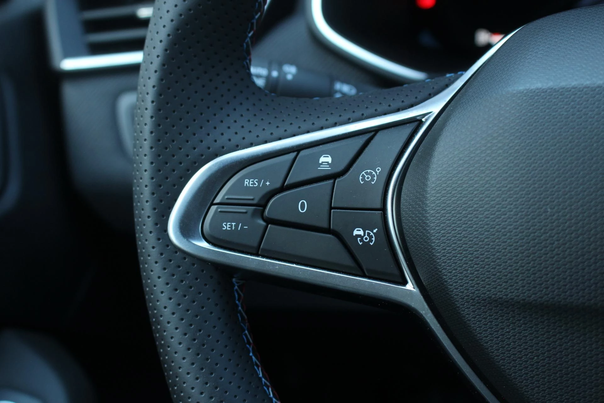 Renault-Clio-image-20