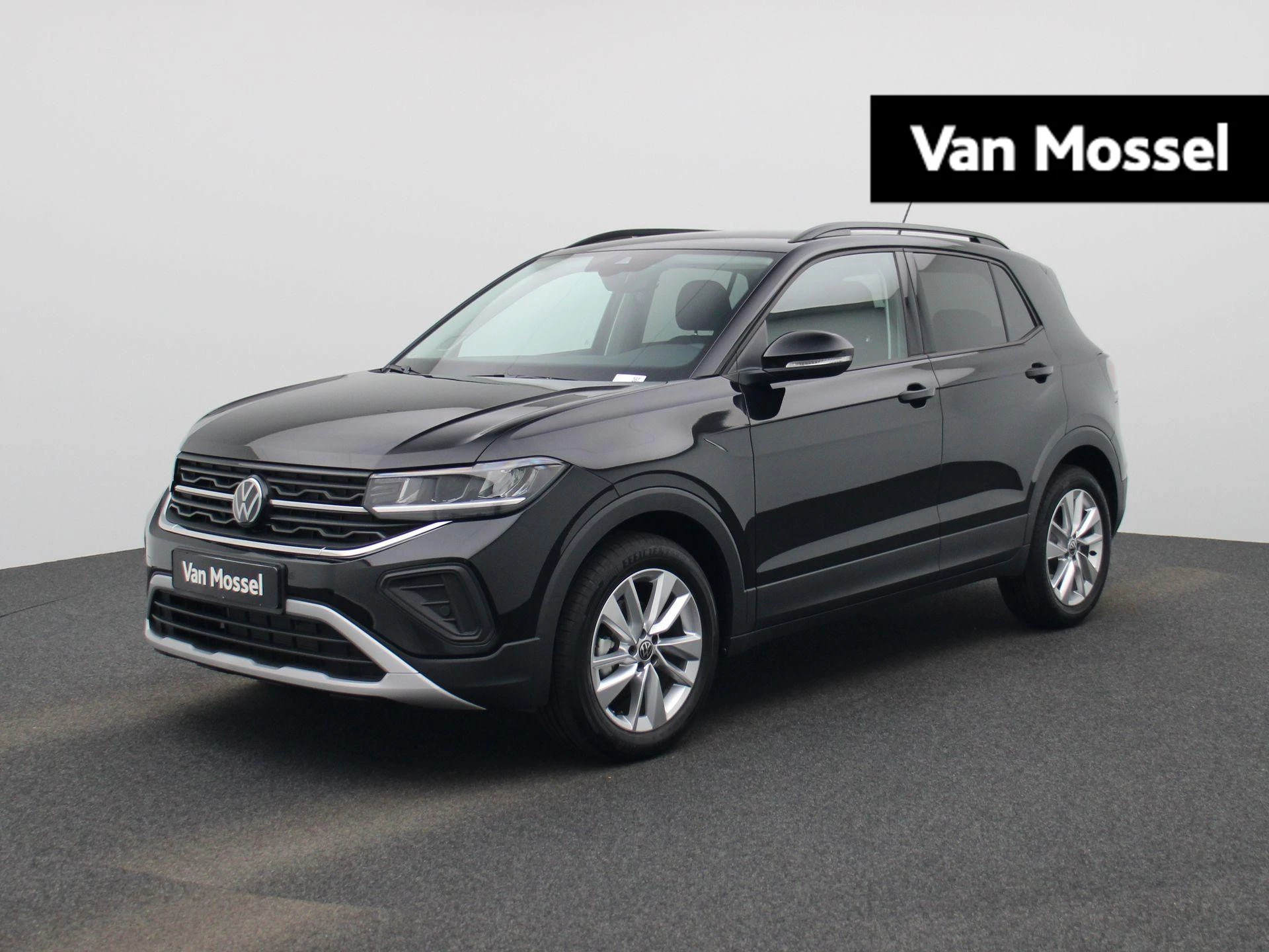 Volkswagen-T-Cross-image-0